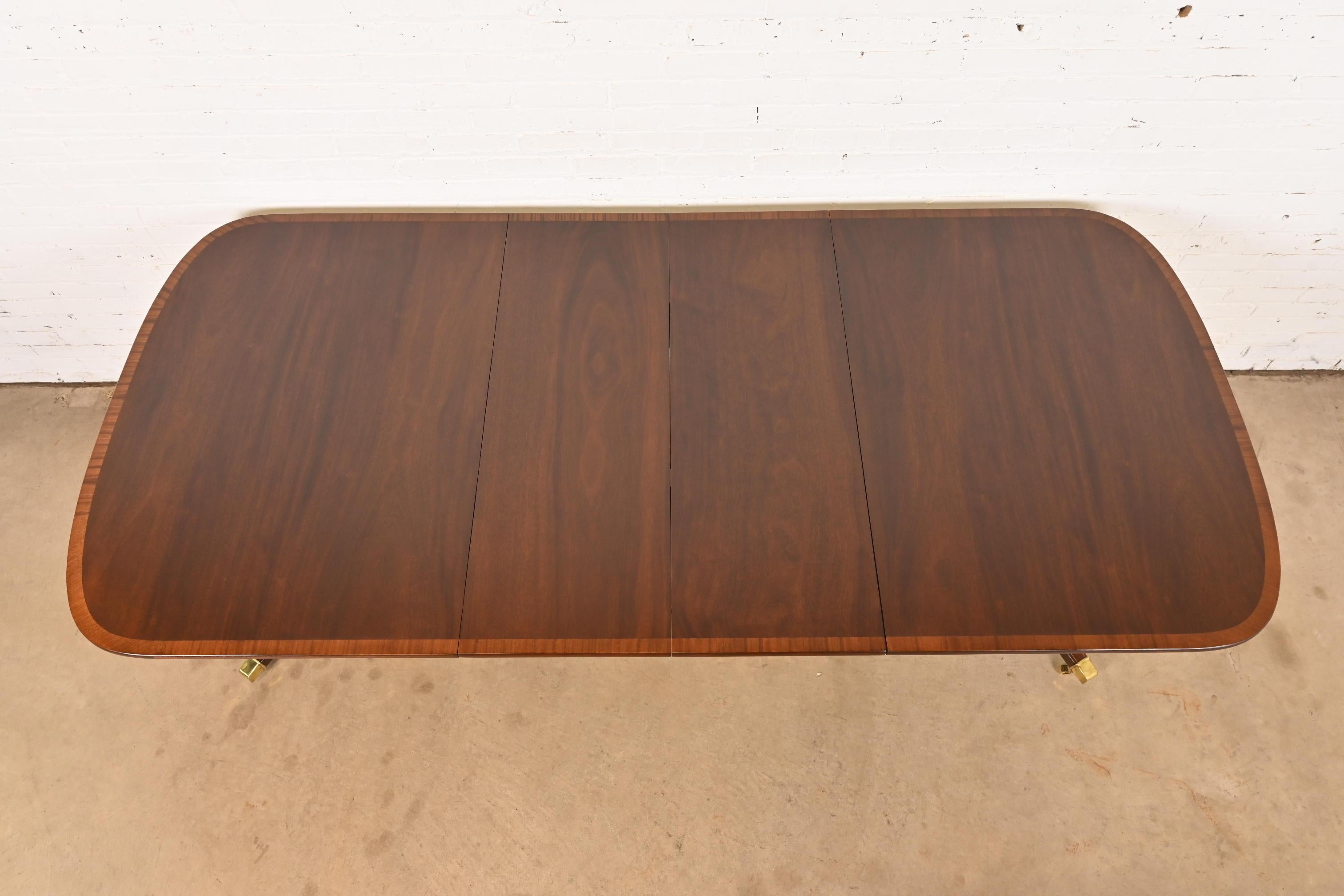 Brass Baker Furniture Style Georgian Banded Mahogany Pedestal Dining Table, Refinished For Sale
