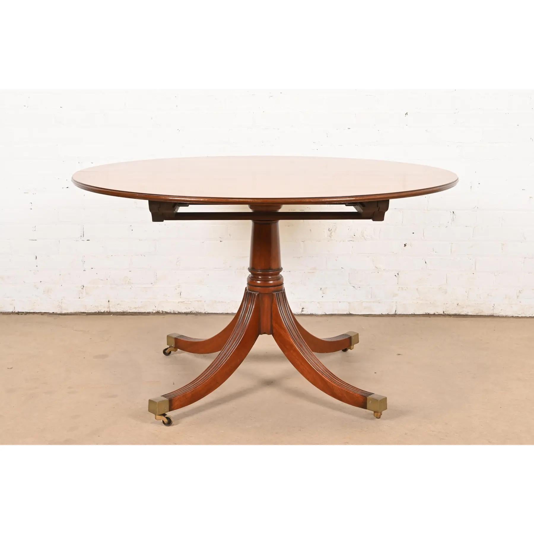 Brass Baker Furniture Style Georgian Banded Rosewood Pedestal Extension Dining Table