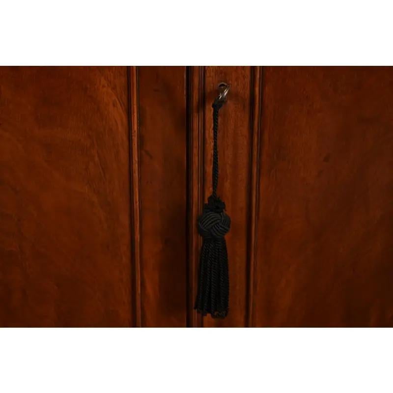 Vetro Baker Furniture Style Georgian Breakfront Bookcase Cabinet, Circa 1940s in vendita