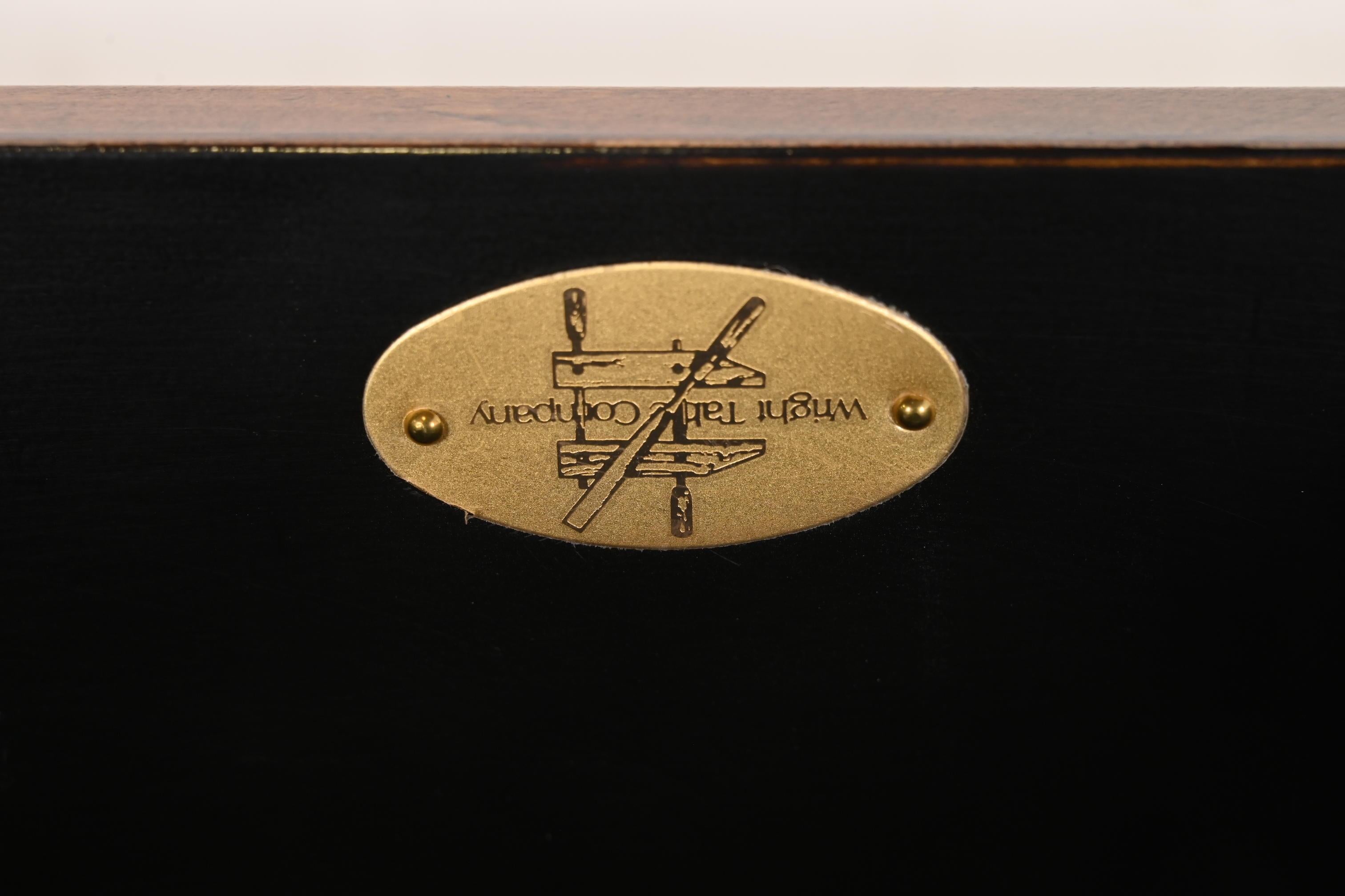 Credenza con credenza in legno di radica e legno di tasso inglese in stile georgiano di Baker Furniture in vendita 5