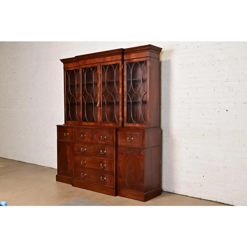 Baker Furniture Style Georgian Carved Flame Mahogany Breakfront Bookcase Cabinet In Good Condition For Sale In South Bend, IN