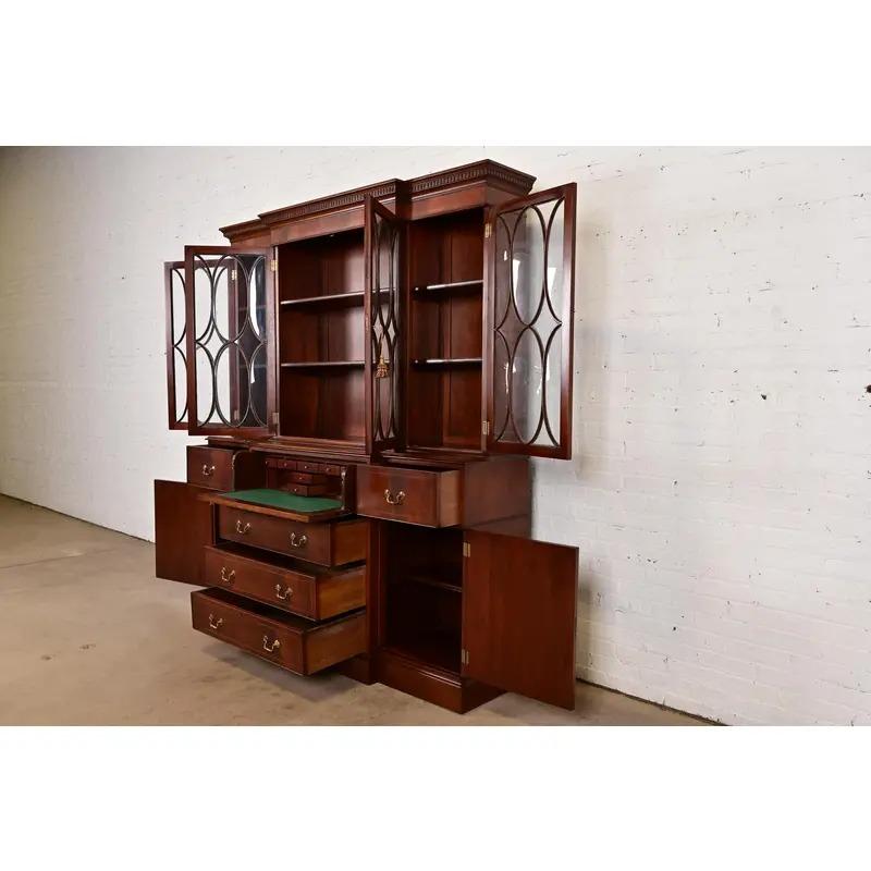 Baker Furniture Style Georgian Carved Flame Mahogany Breakfront Bookcase Cabinet For Sale 1