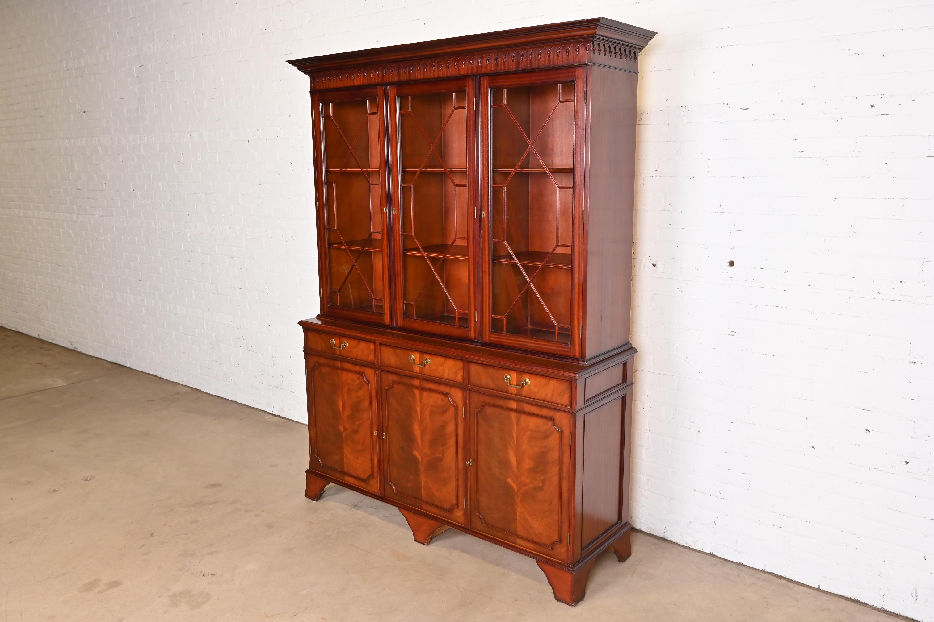 20th Century Baker Furniture Style Georgian Carved Flame Mahogany Breakfront Bookcase Cabinet