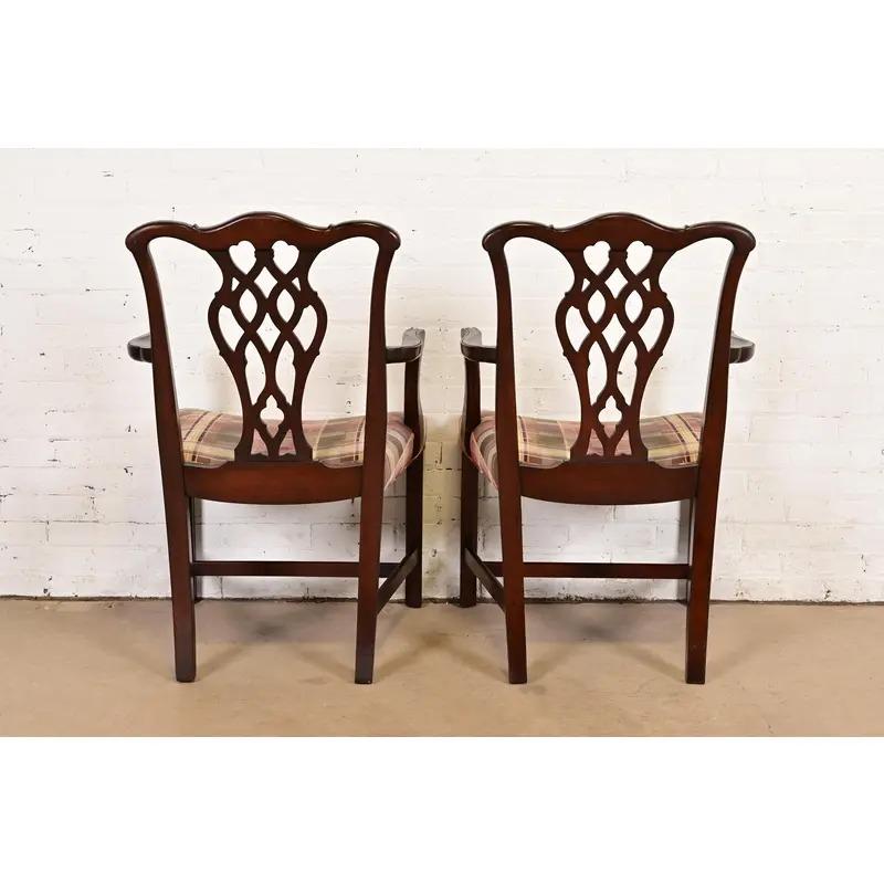 Baker Furniture Style Georgian geschnitzte Mahagoni-Esszimmerstühle, Satz von sechs im Angebot 5