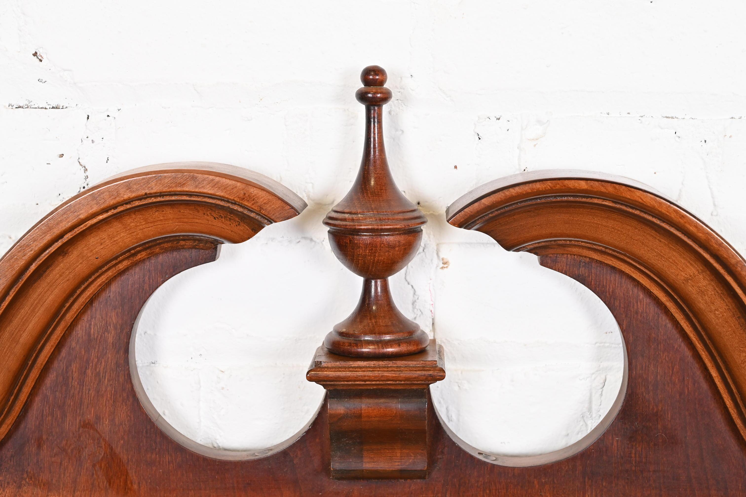 Baker Furniture Style Georgian Carved Mahogany Framed Wall Mirror 1