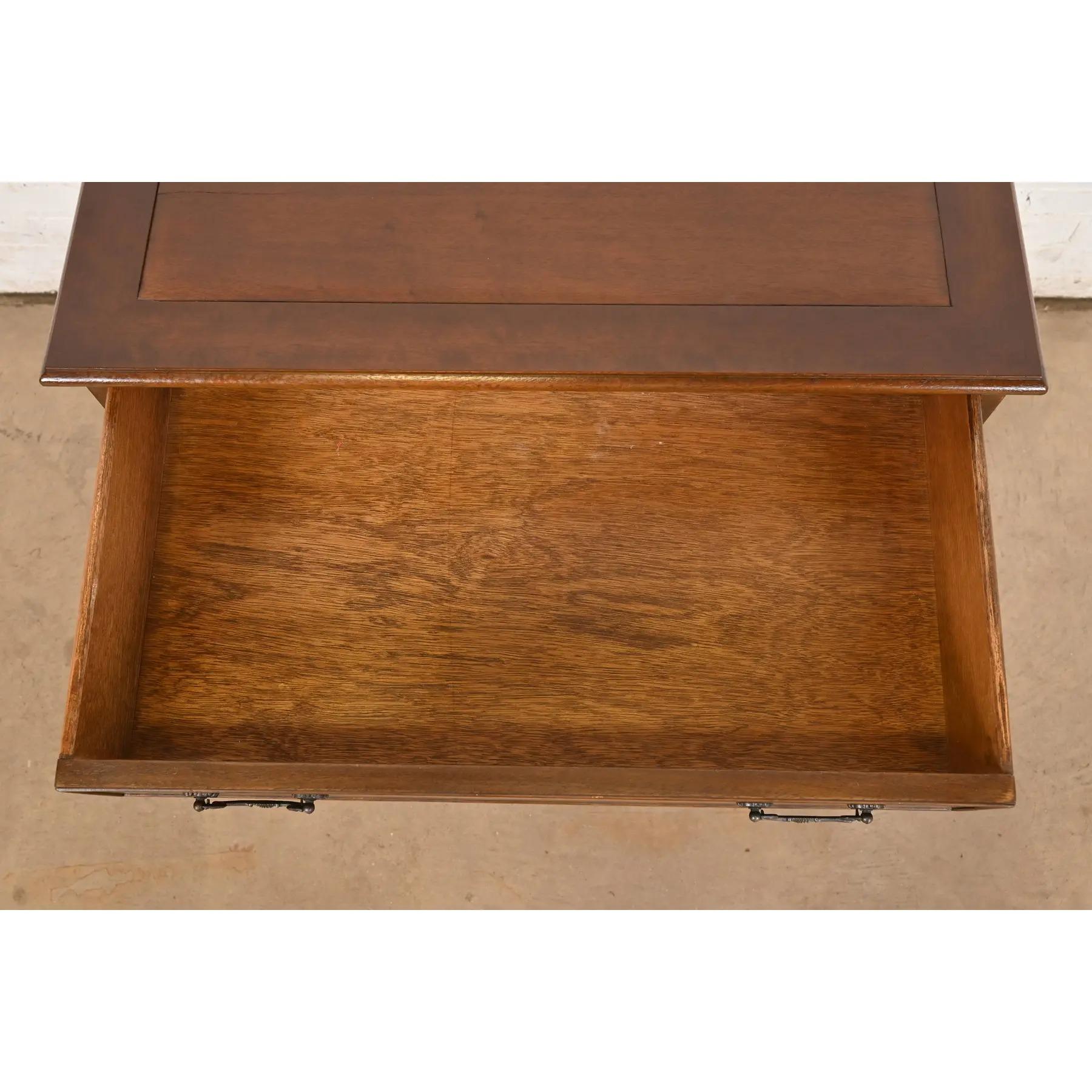 Baker Furniture Style Georgian Flame Mahogany Writing Desk, Circa 1940s For Sale 4