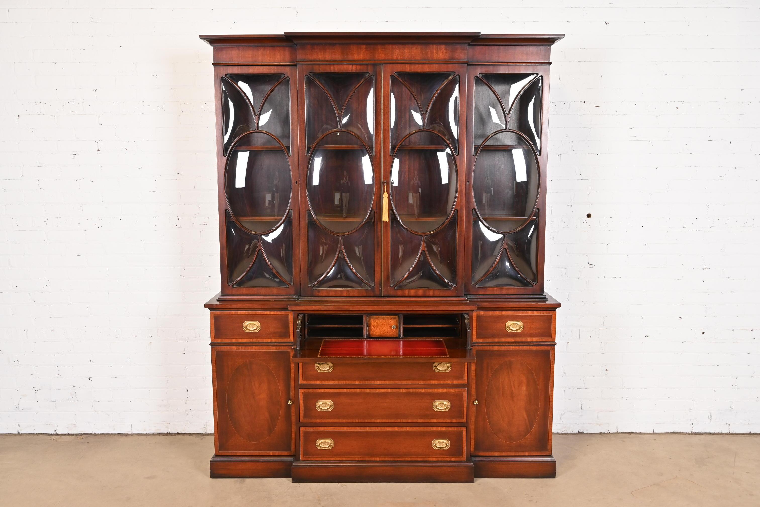 Baker Furniture Style Georgian Inlaid Mahogany Bubble Glass Breakfront Bookcase  For Sale 5