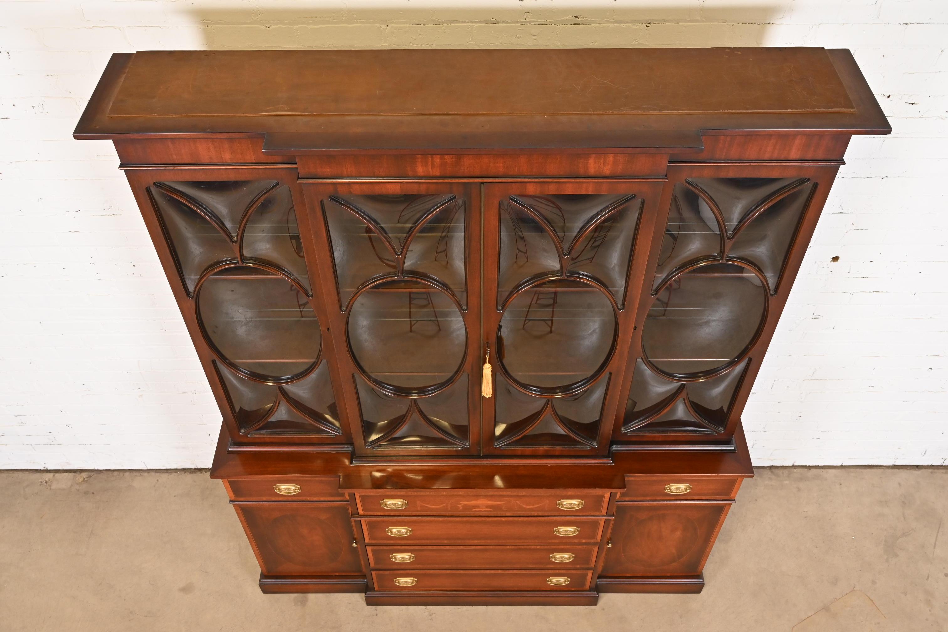 Baker Furniture Style Georgian Inlaid Mahogany Bubble Glass Breakfront Bookcase 7