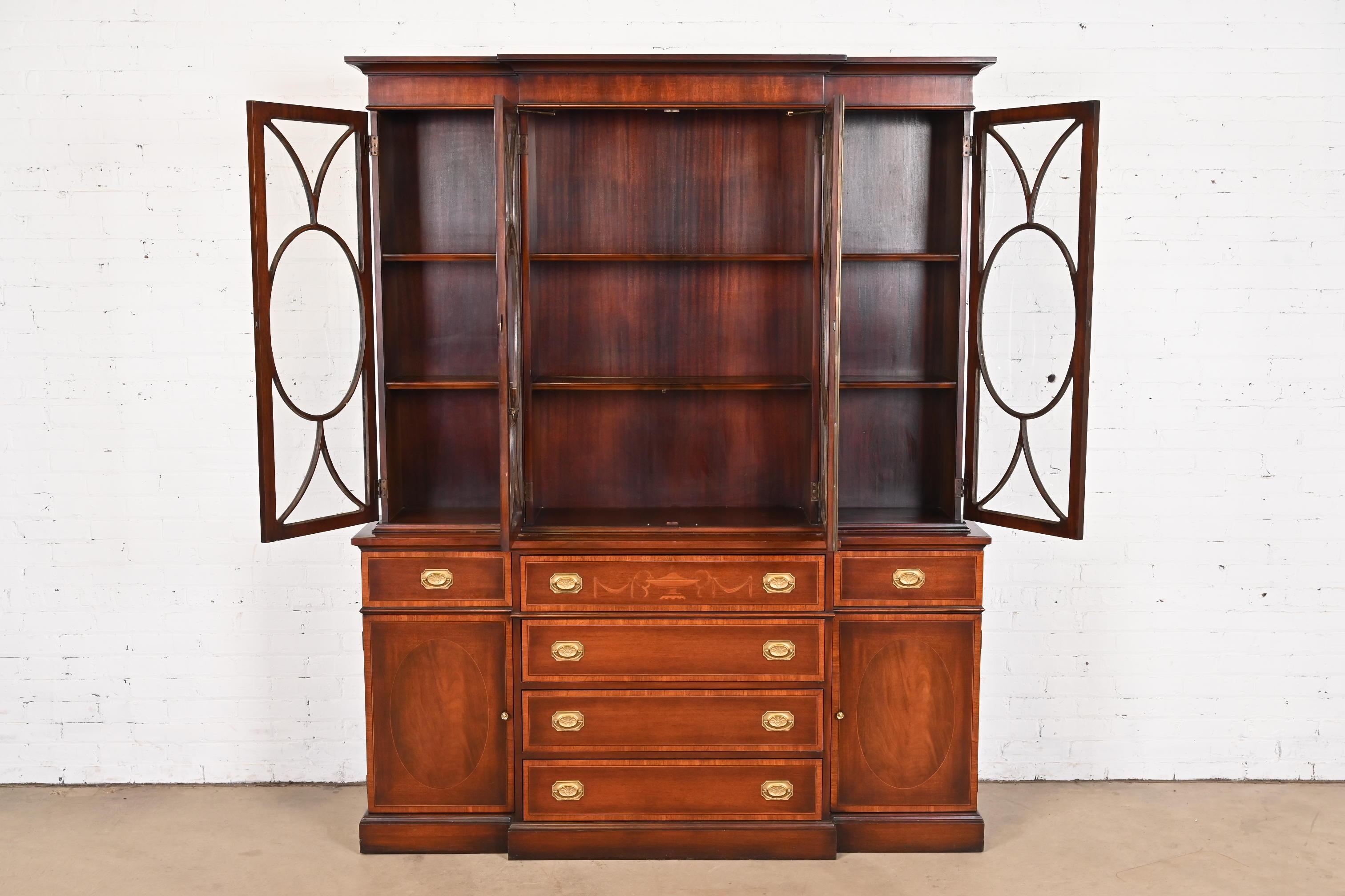20th Century Baker Furniture Style Georgian Inlaid Mahogany Bubble Glass Breakfront Bookcase  For Sale