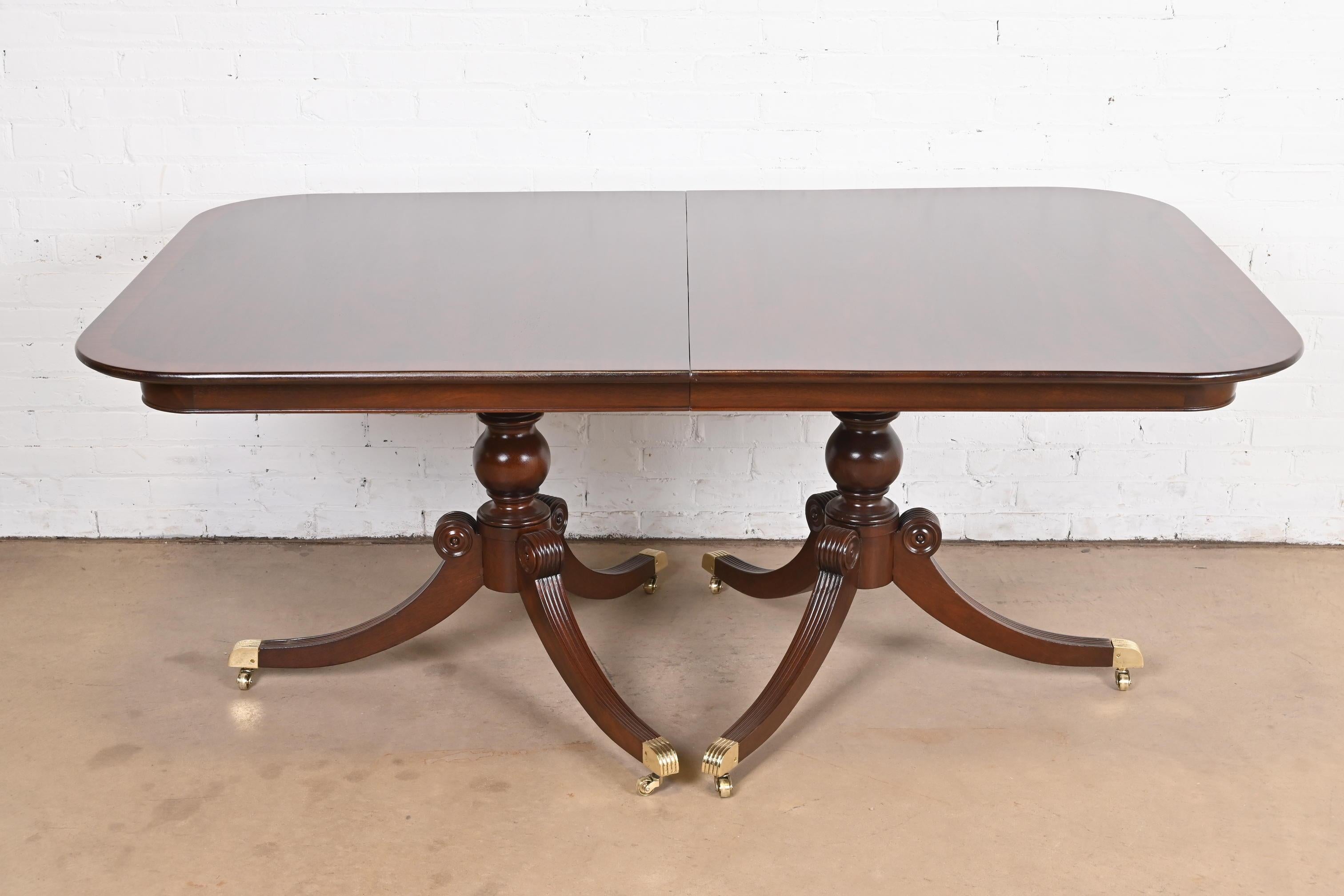 Baker Furniture Style Georgian Mahogany Double Pedestal Dining Table, Refinished For Sale 4