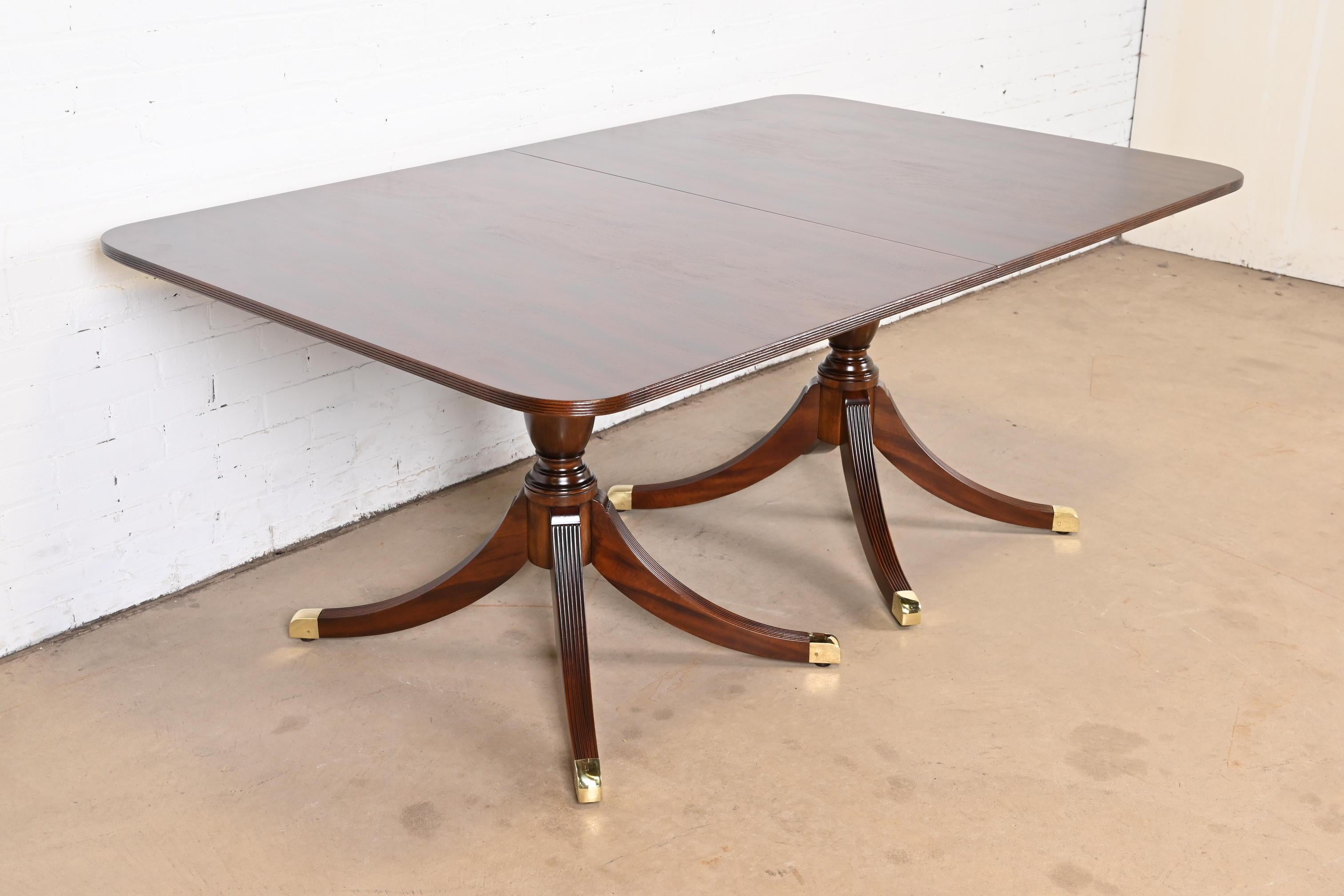 Baker Furniture Style Georgian Mahogany Double Pedestal Dining Table, Refinished For Sale 5