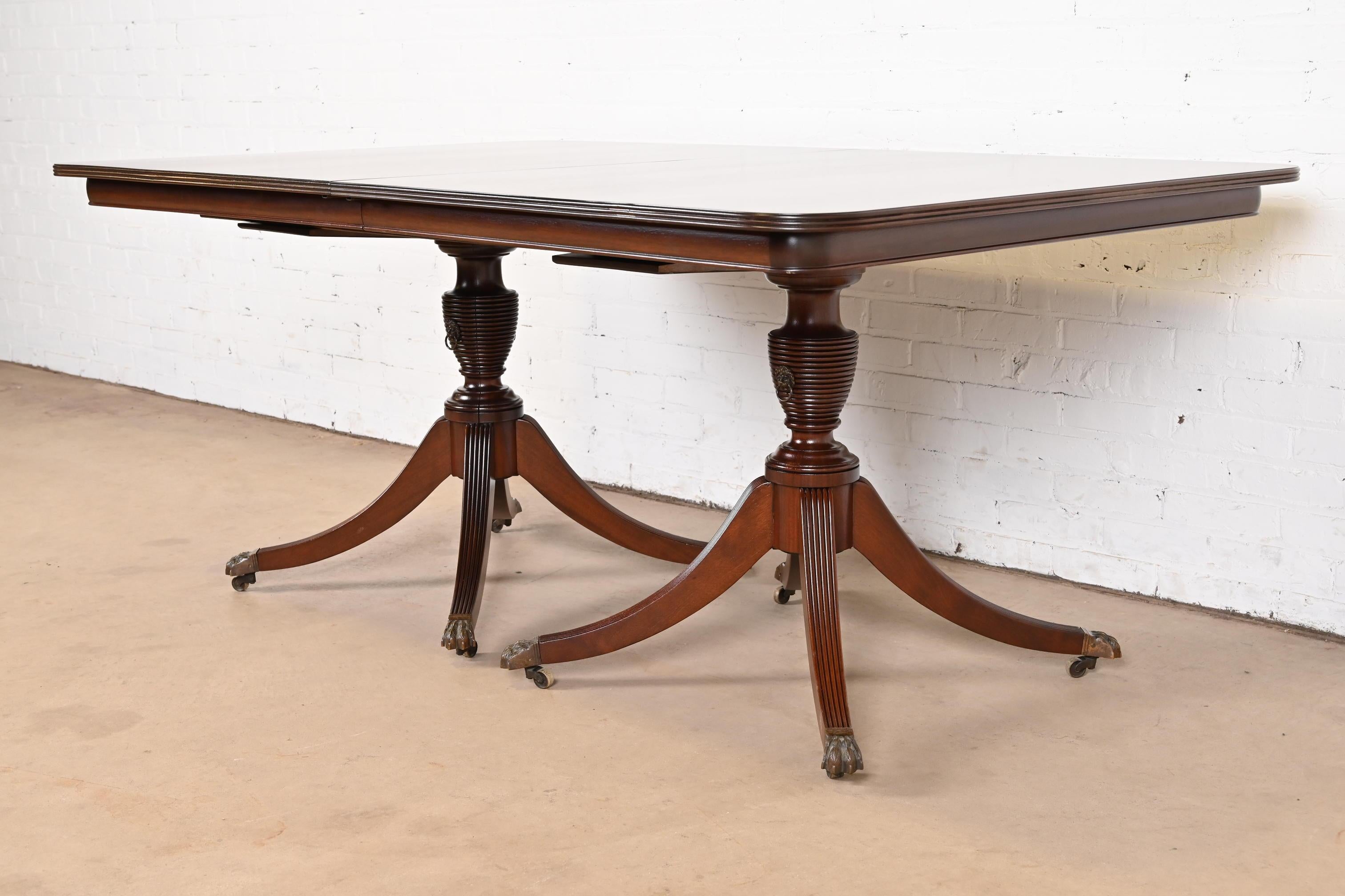 Baker Furniture Style Georgian Mahogany Double Pedestal Dining Table, Refinished For Sale 8