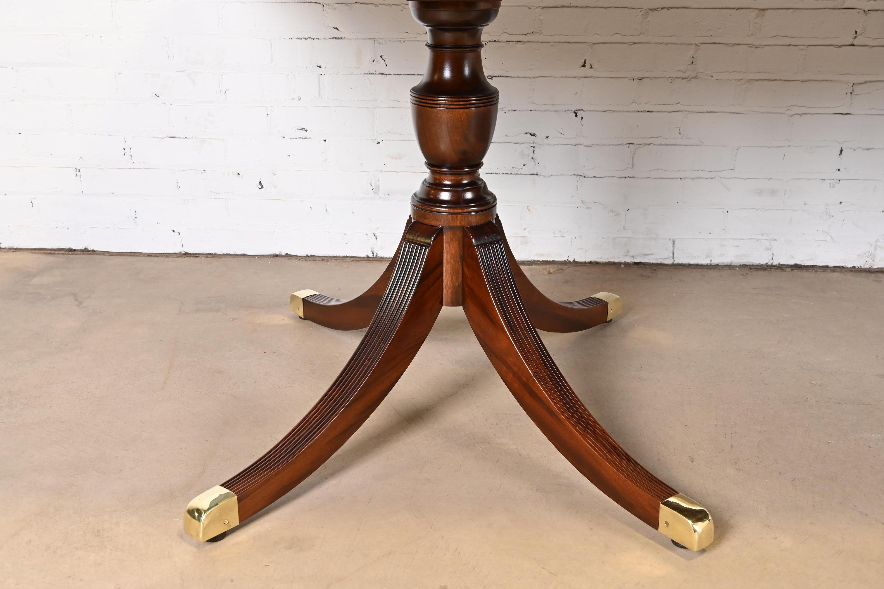 Baker Furniture Style Georgian Mahogany Double Pedestal Dining Table, Refinished For Sale 7
