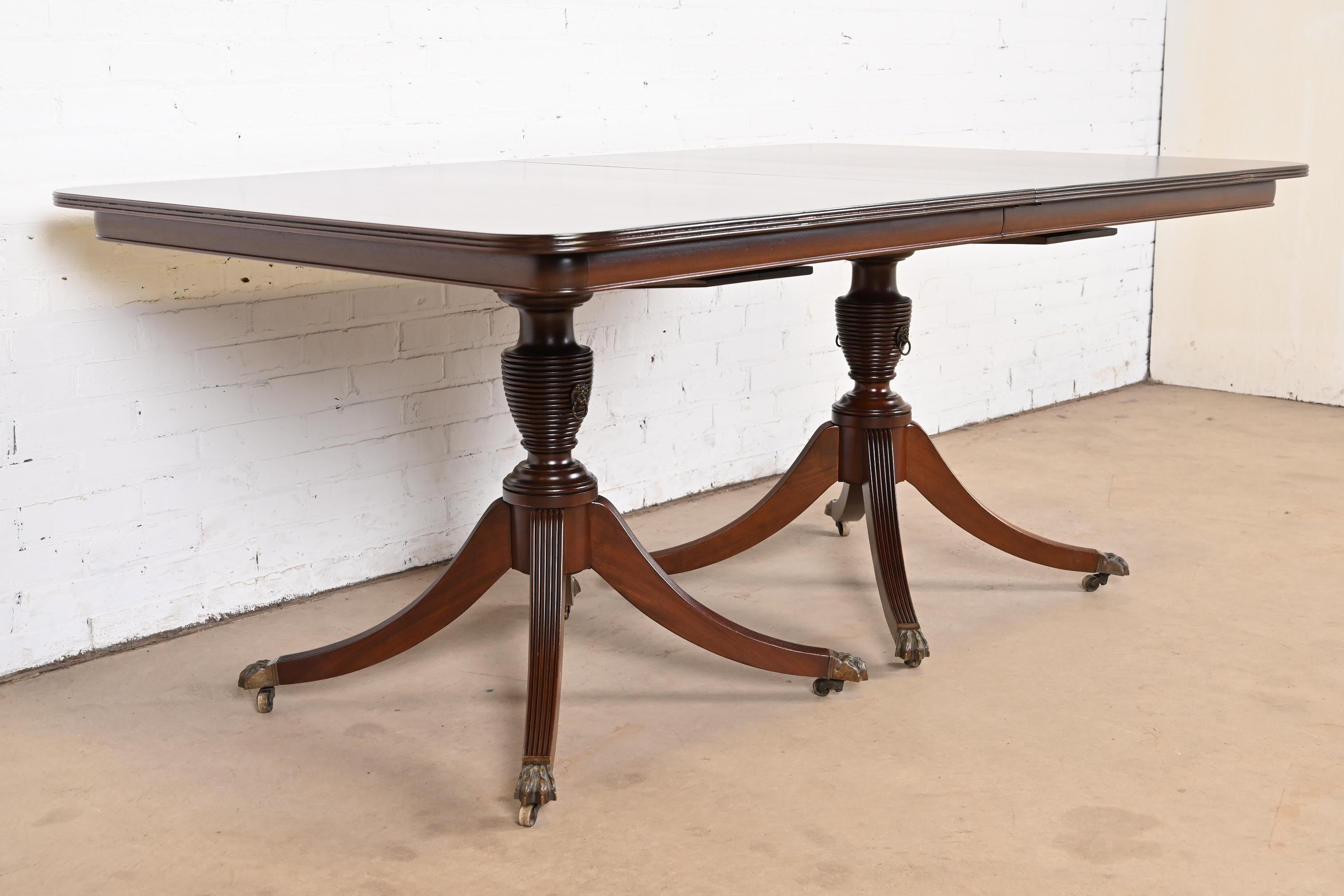 Baker Furniture Style Georgian Mahogany Double Pedestal Dining Table, Refinished For Sale 10