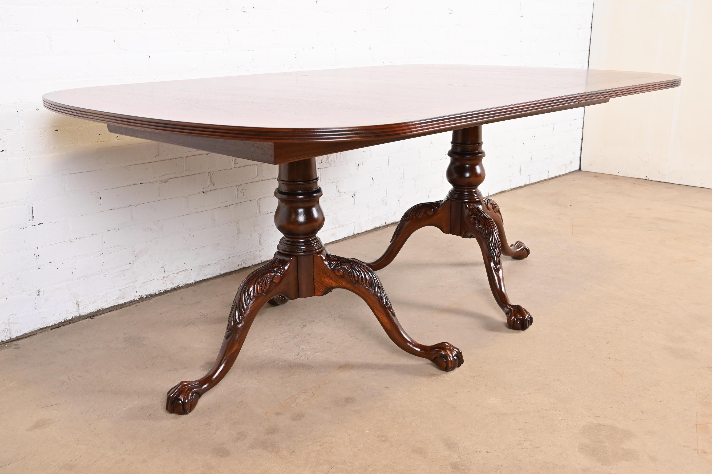 Baker Furniture Style Georgian Mahogany Double Pedestal Dining Table, Refinished For Sale 13