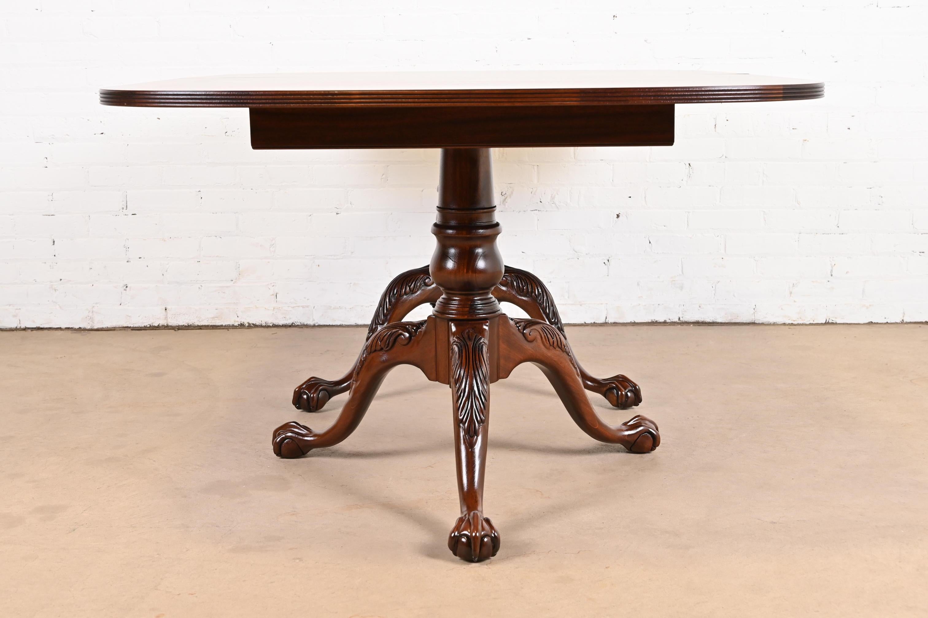 Baker Furniture Style Georgian Mahogany Double Pedestal Dining Table, Refinished For Sale 15