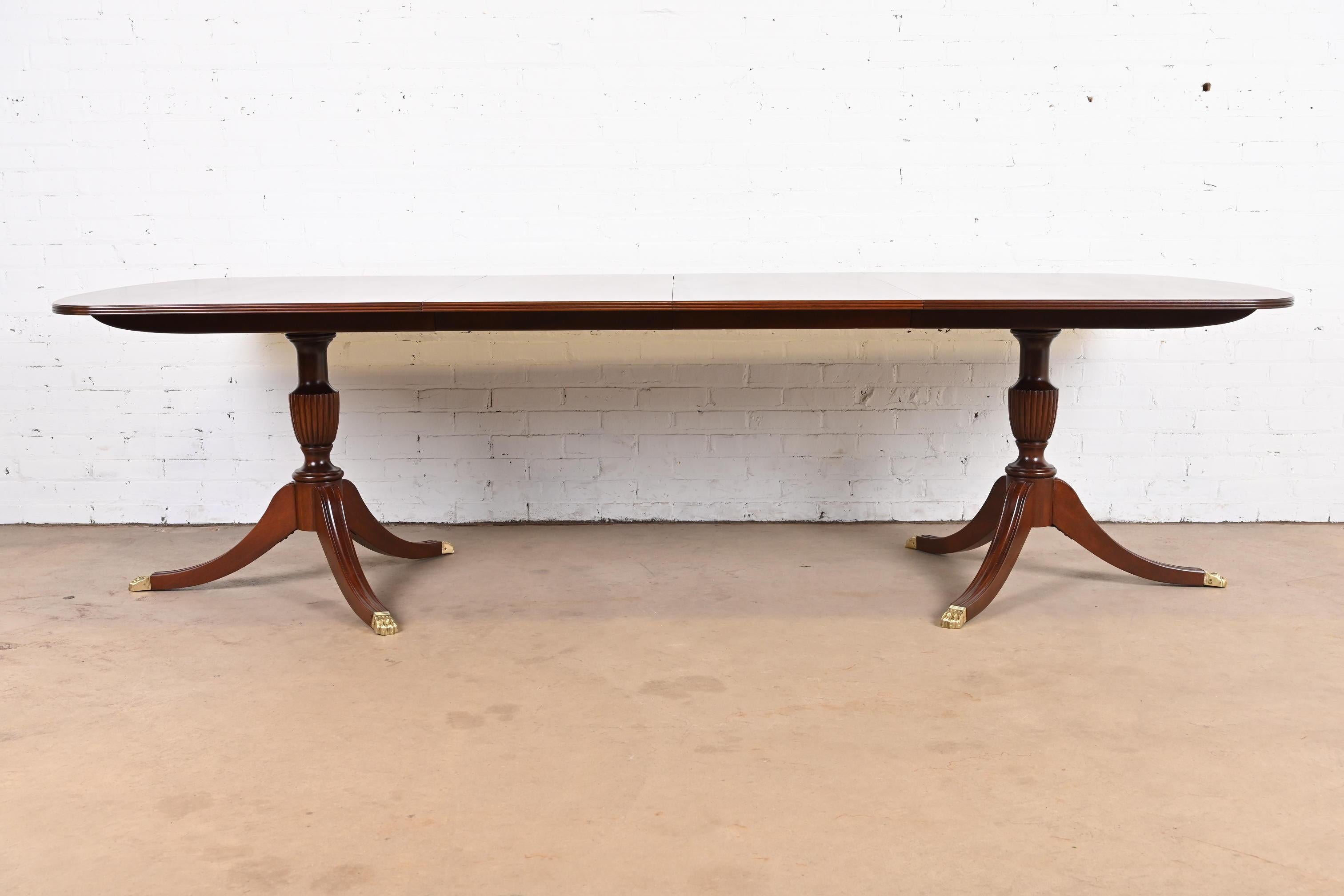 American Baker Furniture Style Georgian Mahogany Double Pedestal Dining Table, Refinished For Sale
