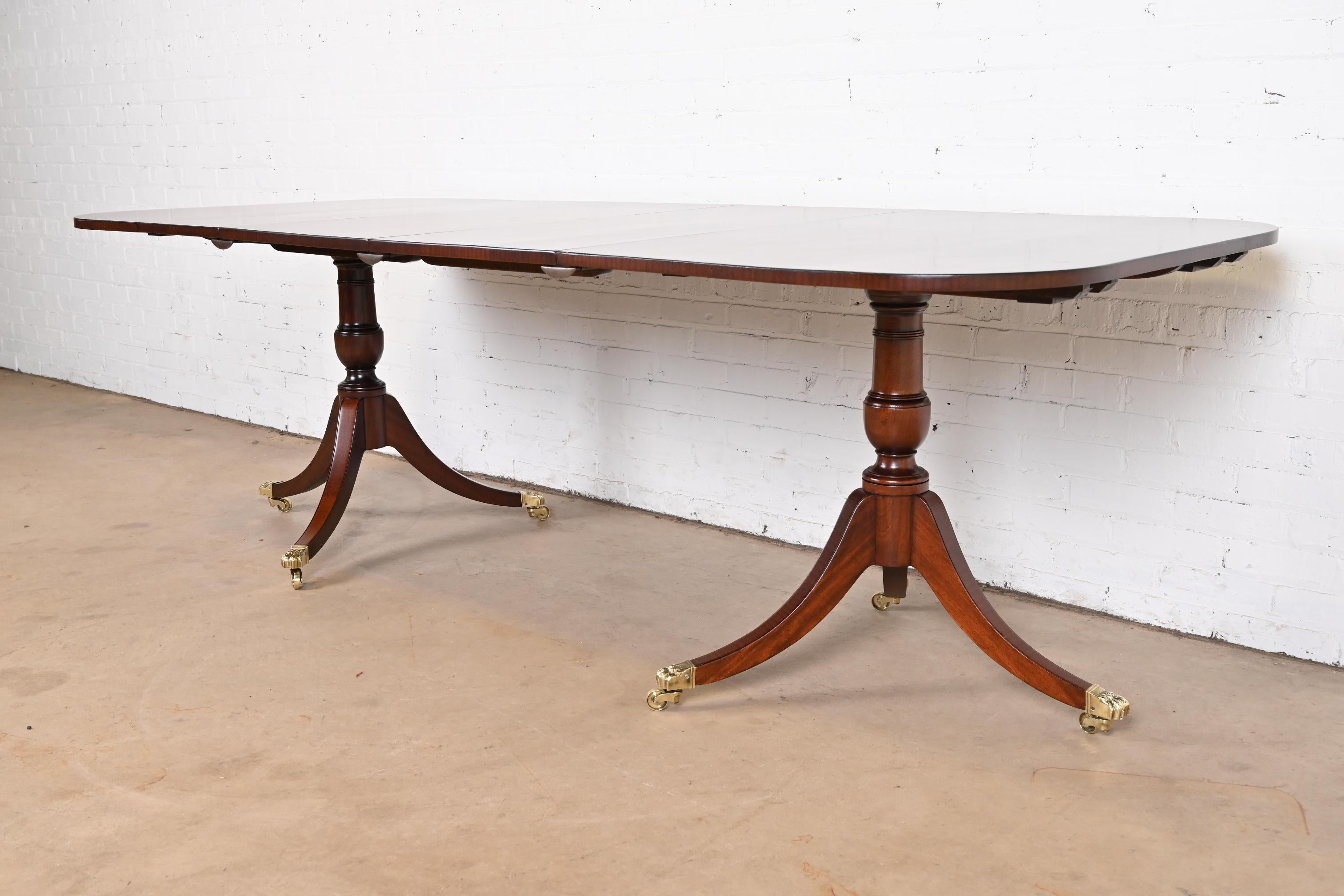 20th Century Baker Furniture Style Georgian Mahogany Double Pedestal Dining Table, Refinished For Sale