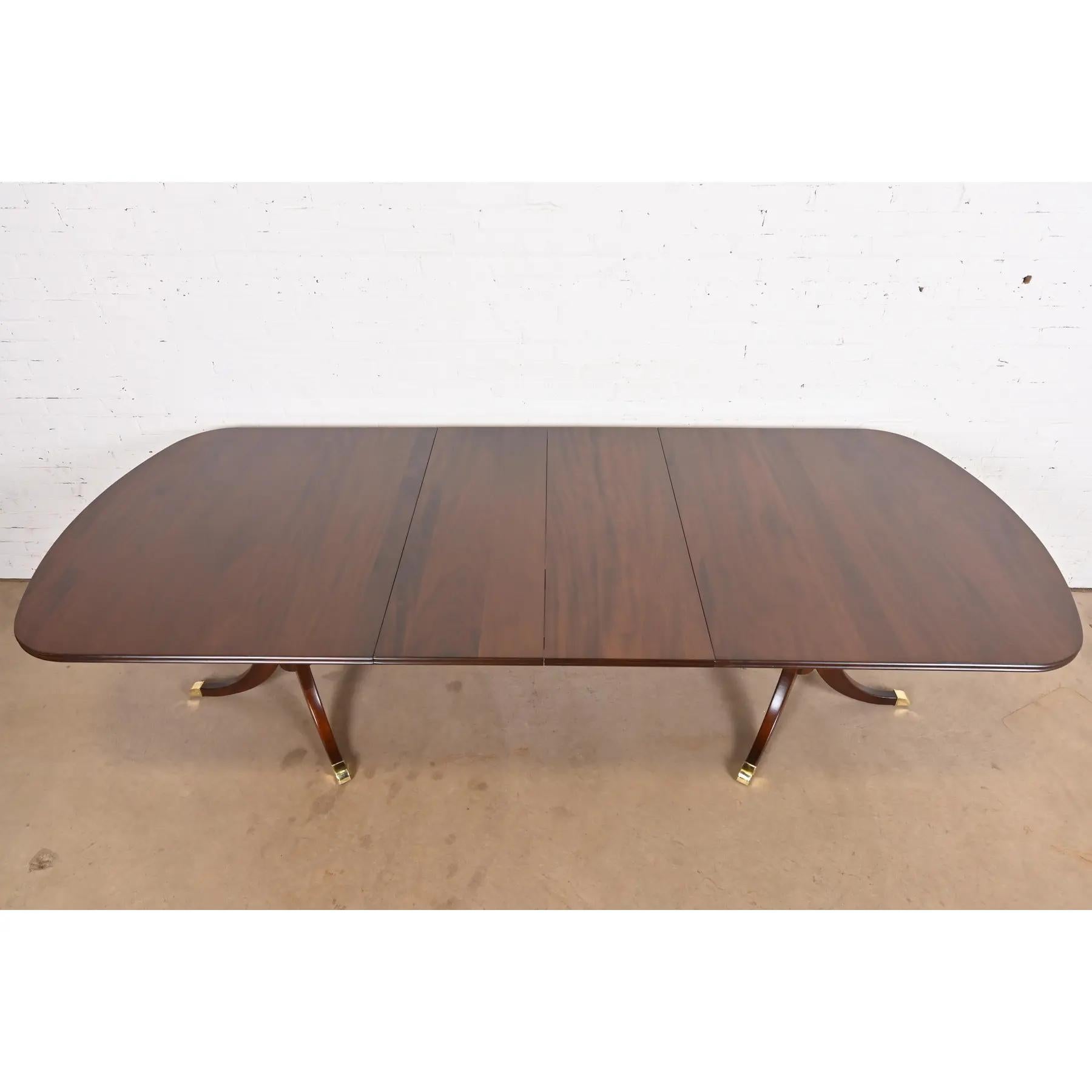 Brass Baker Furniture Style Georgian Mahogany Extension Dining Table, Refinished For Sale