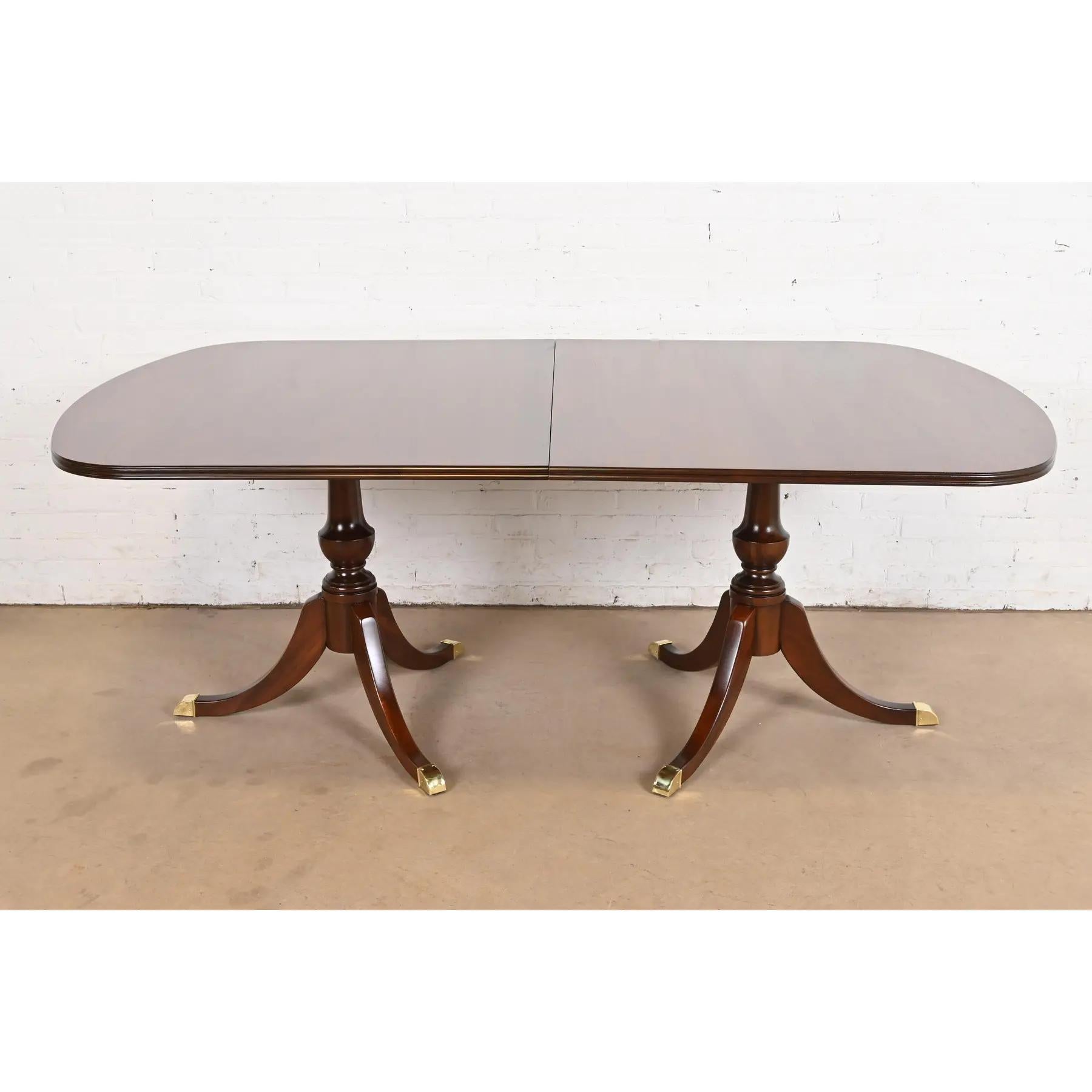 Baker Furniture Style Georgian Mahogany Extension Dining Table, Refinished For Sale 2