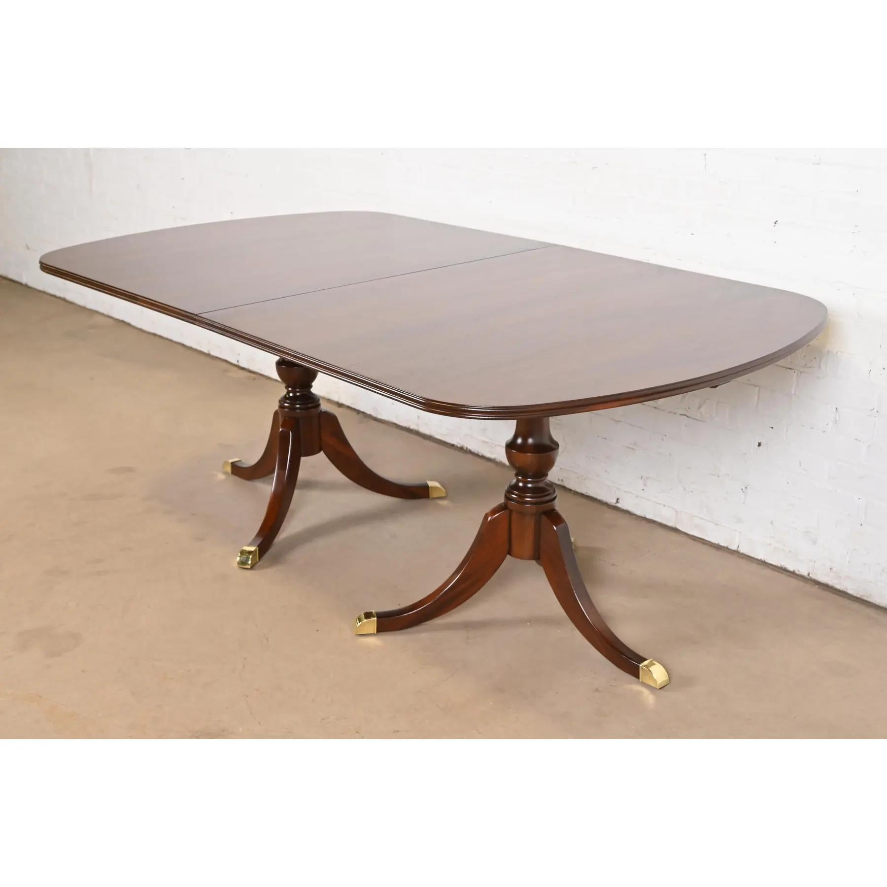 Baker Furniture Style Georgian Mahogany Extension Dining Table, Refinished For Sale 3