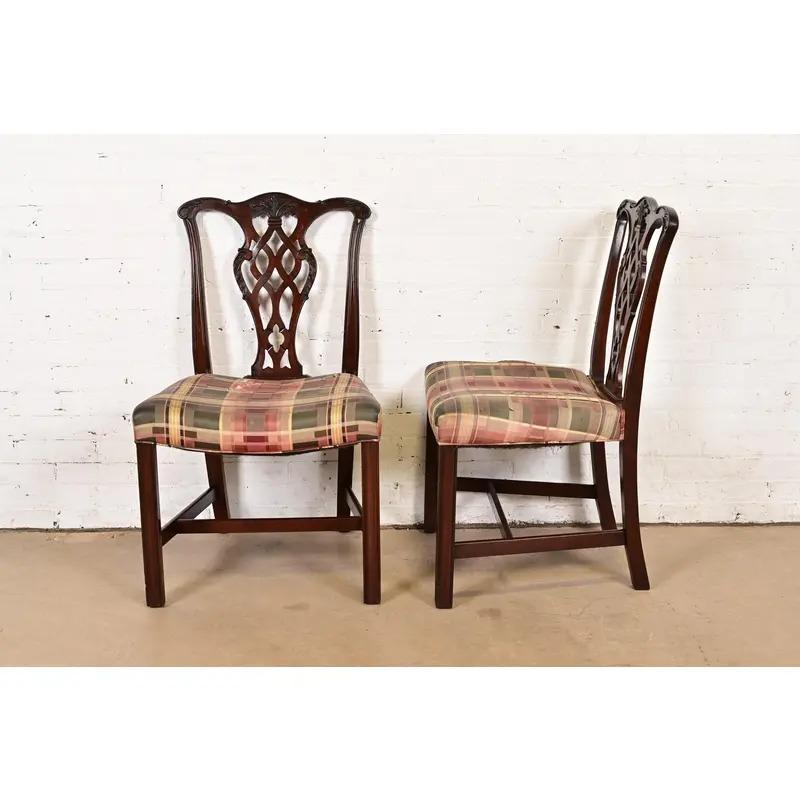 Sedie laterali o sedie da pranzo in mogano georgiano in stile Baker Furniture, coppia in vendita 3