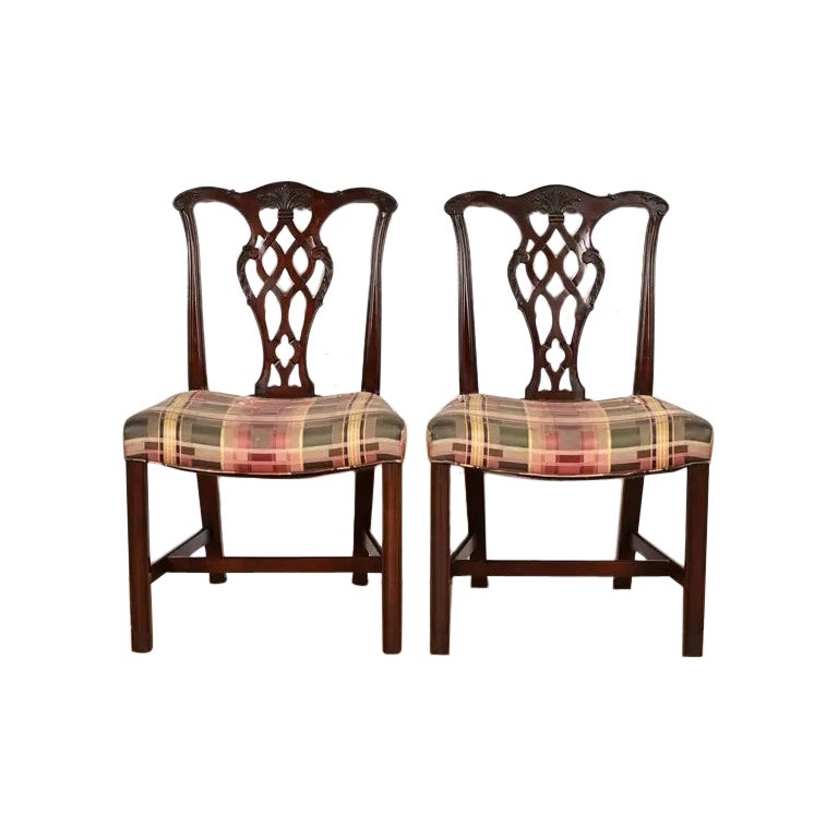 Baker Furniture Style Georgianische Mahagoni Beistellstühle oder Esszimmerstühle, Paar