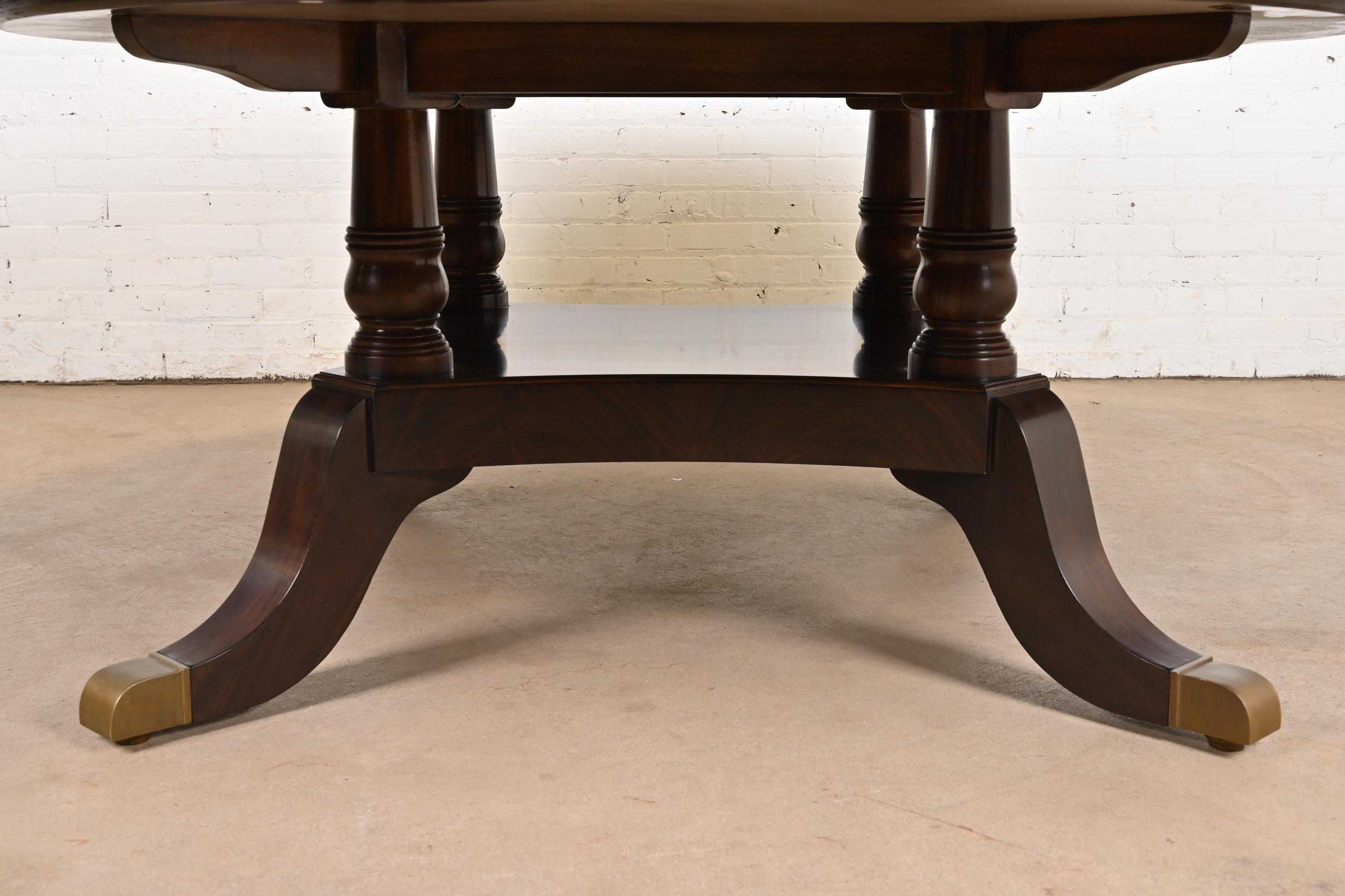 Baker Furniture Style Georgian Starburst Flame Mahogany Pedestal Round Table 4