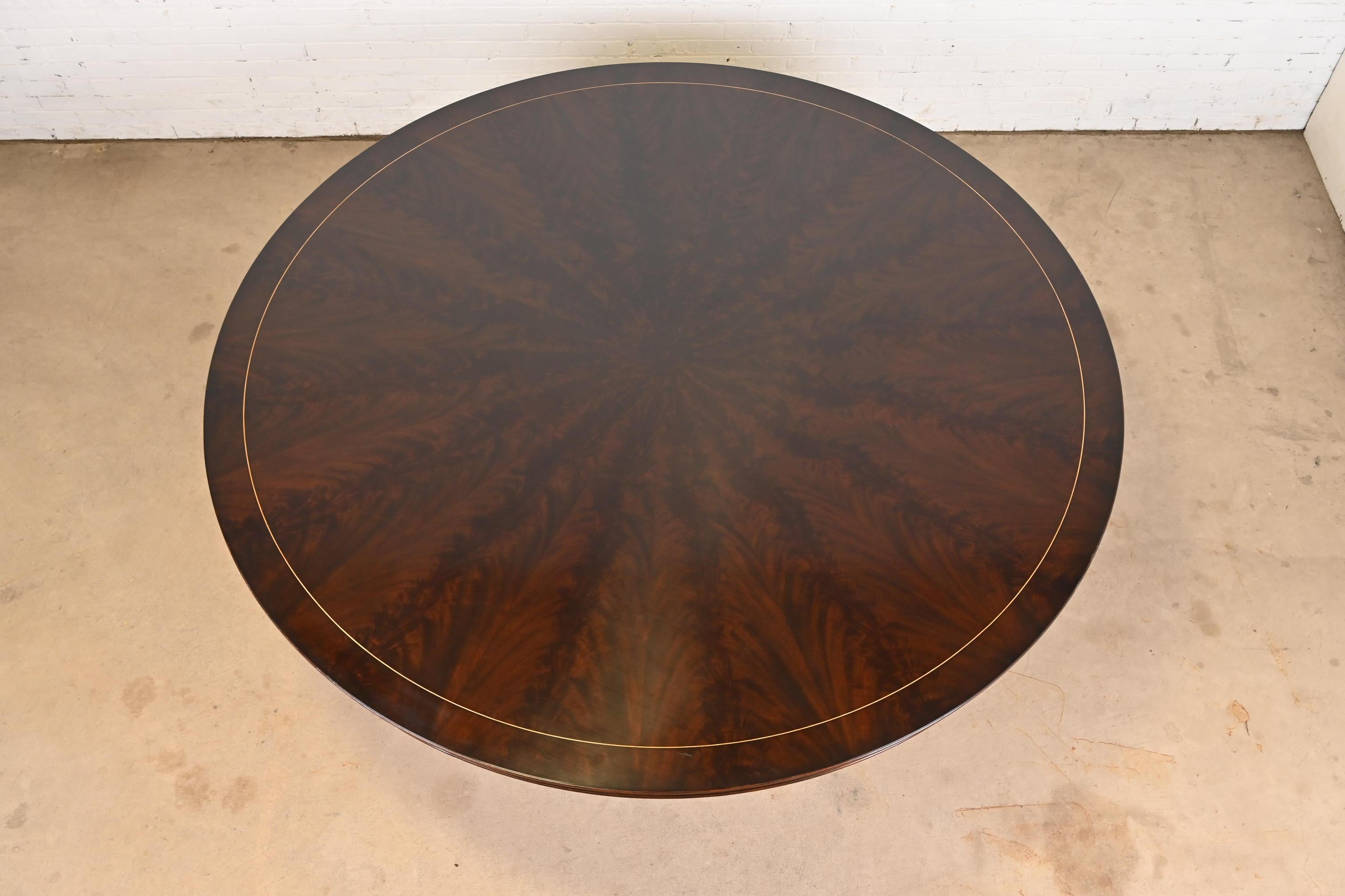 Baker Furniture Style Georgian Starburst Flame Mahogany Pedestal Round Table 1