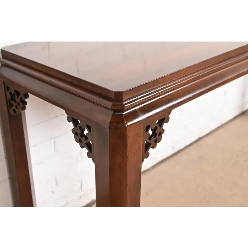 Mesa consola de caoba estilo Hollywood Regency de Baker Furniture, Circa 1960s mediados del siglo XX en venta