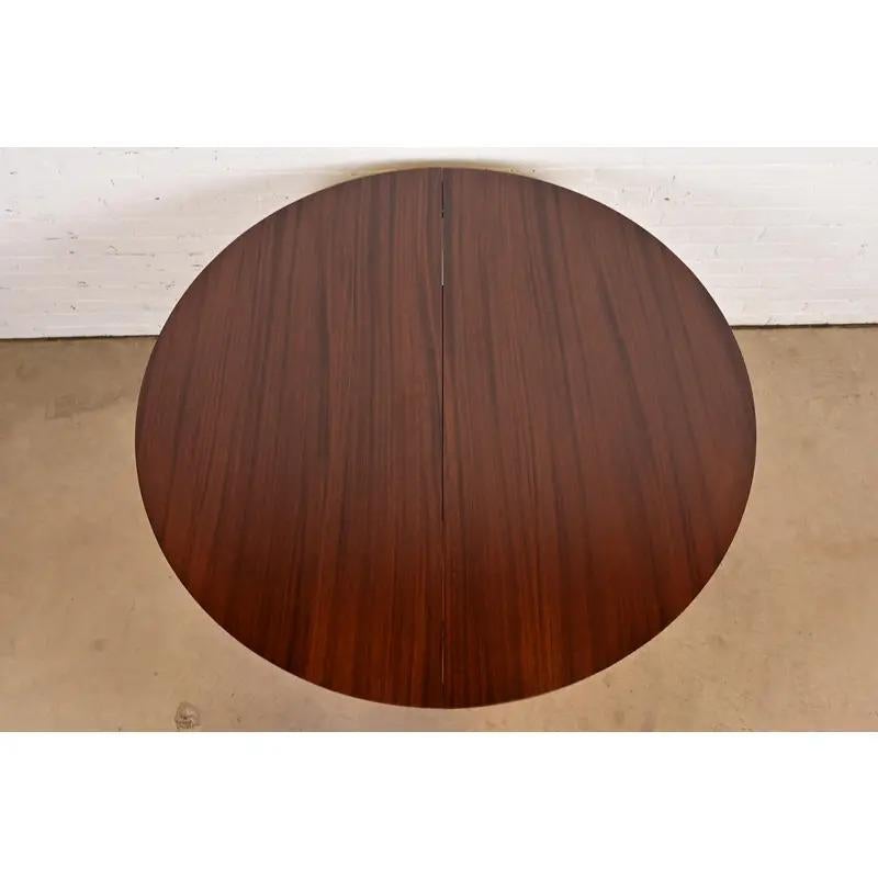 Mesa de comedor extensible estilo Luis XVI de Baker Furniture, recién acabada Latón en venta