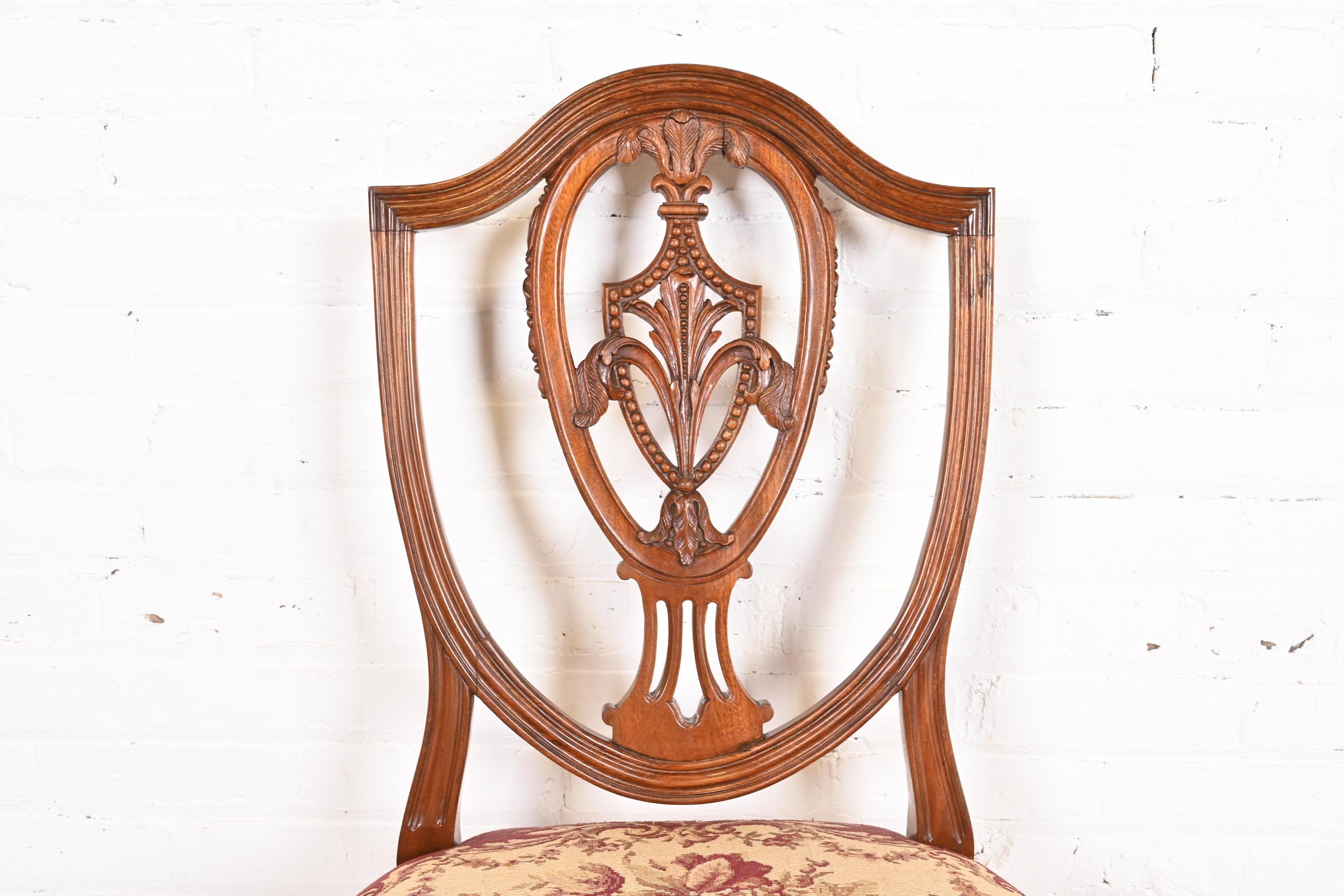 Baker Furniture Style Louis XVI Mahogany Shield Back Dining Chairs, Set of Eight For Sale 4
