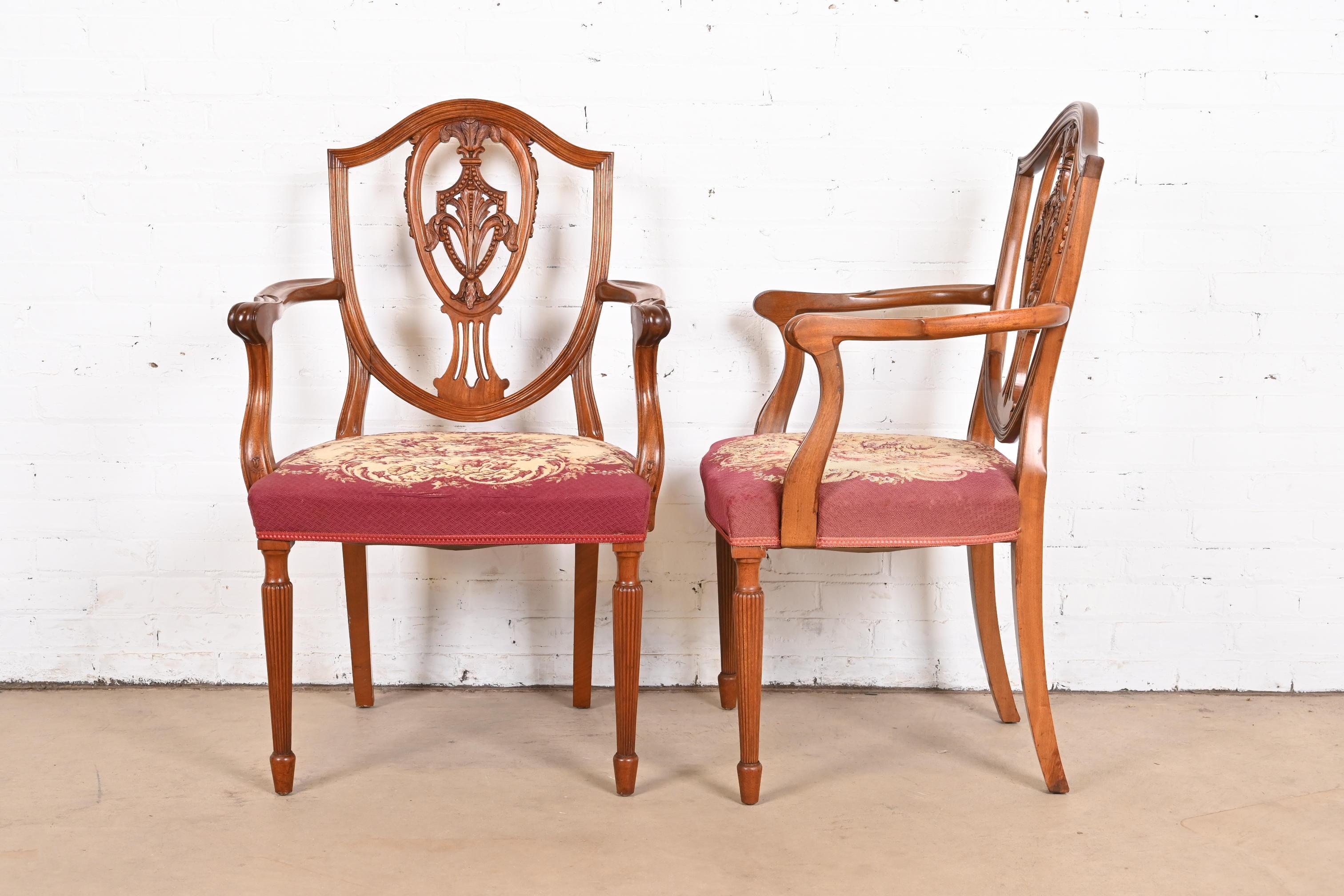 Baker Furniture Style Louis XVI Mahogany Shield Back Dining Chairs, Set of Eight For Sale 7