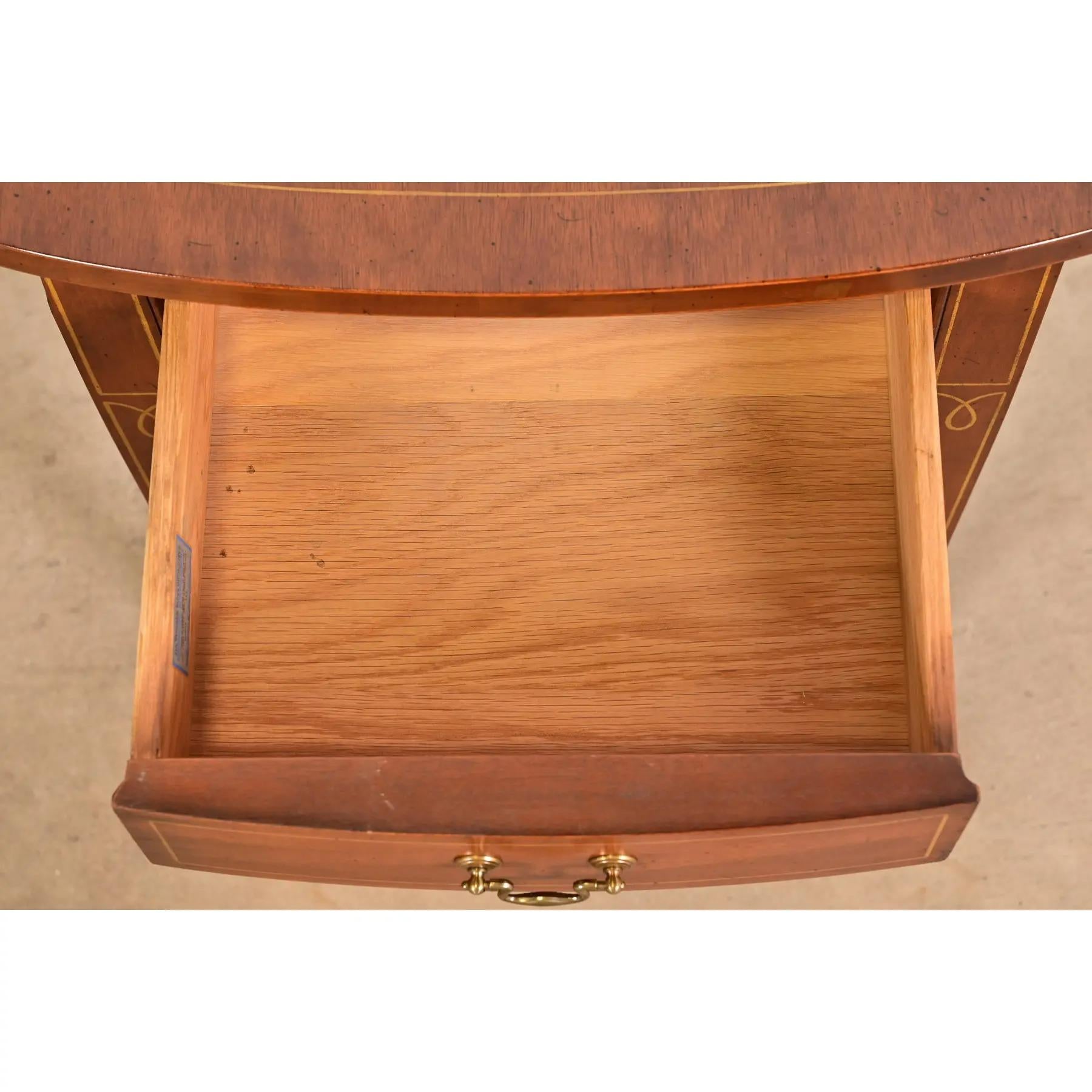 Baker Furniture Style Mahogany Drop Leaf Pembroke Side Tables, Pair For Sale 1