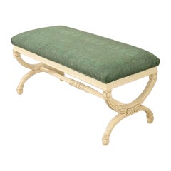 Panca da finestra Curule laccata crema in stile neoclassico di Baker Furniture