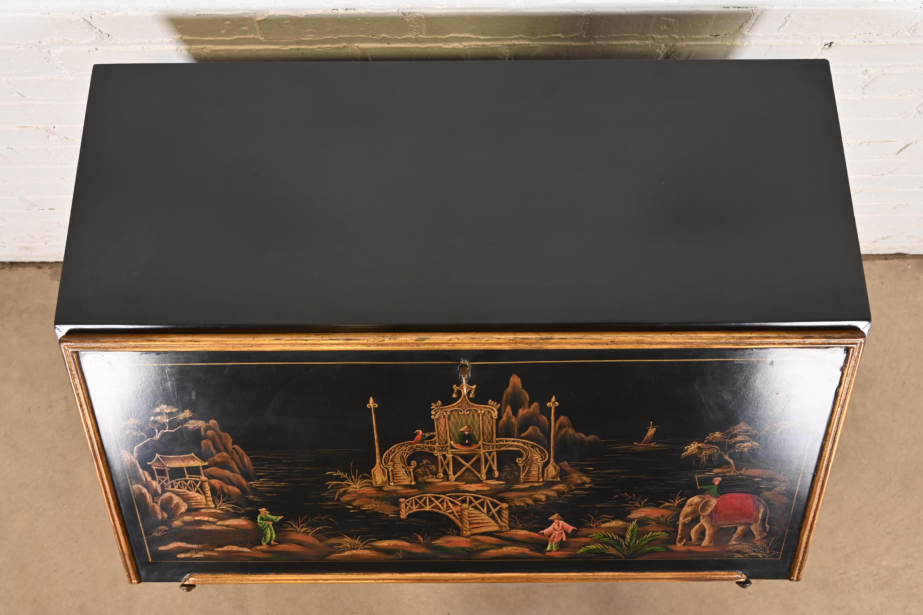 Scrivania Baker Furniture in stile William & Mary Chinoiserie laccata di nero 3