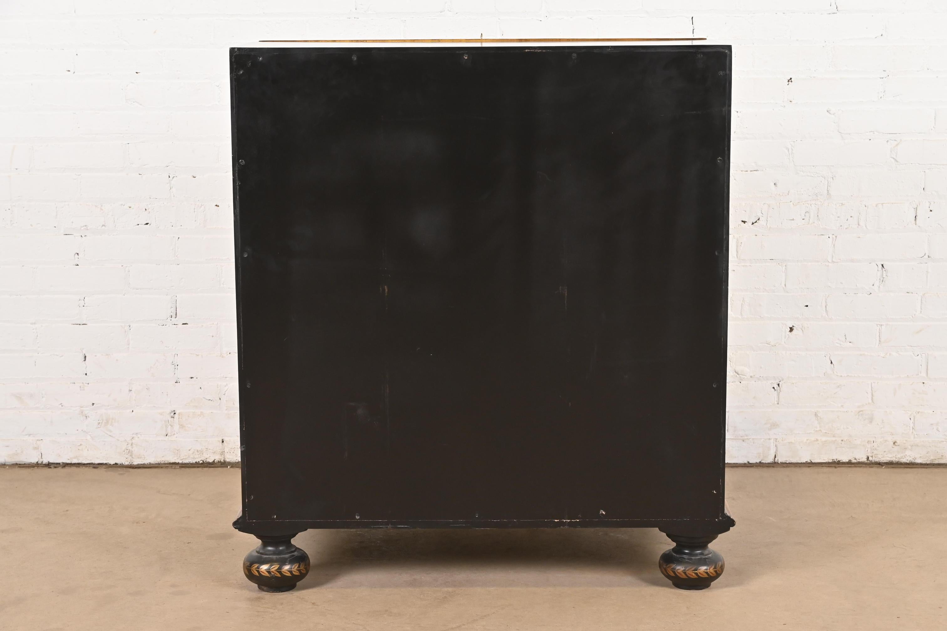 Scrivania Baker Furniture in stile William & Mary Chinoiserie laccata di nero 5