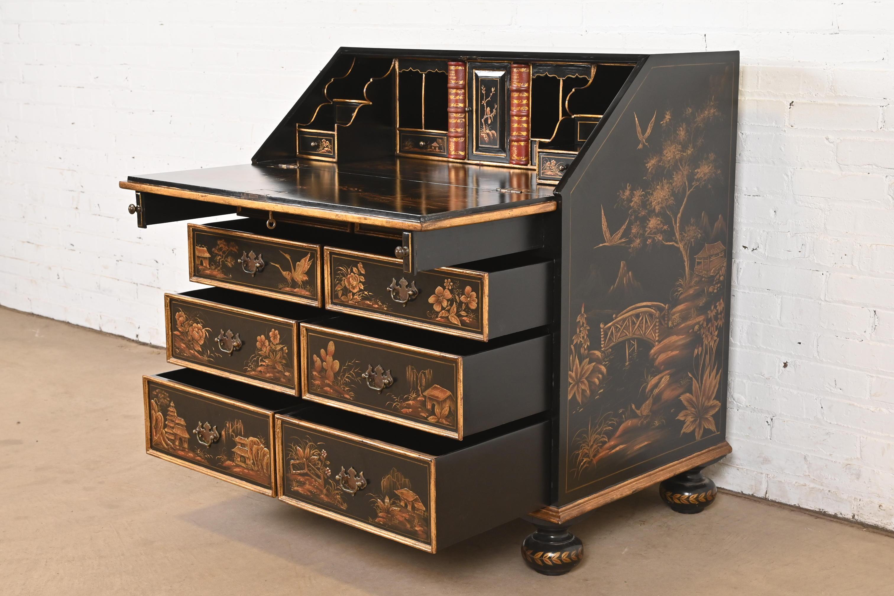 Ottone Scrivania Baker Furniture in stile William & Mary Chinoiserie laccata di nero