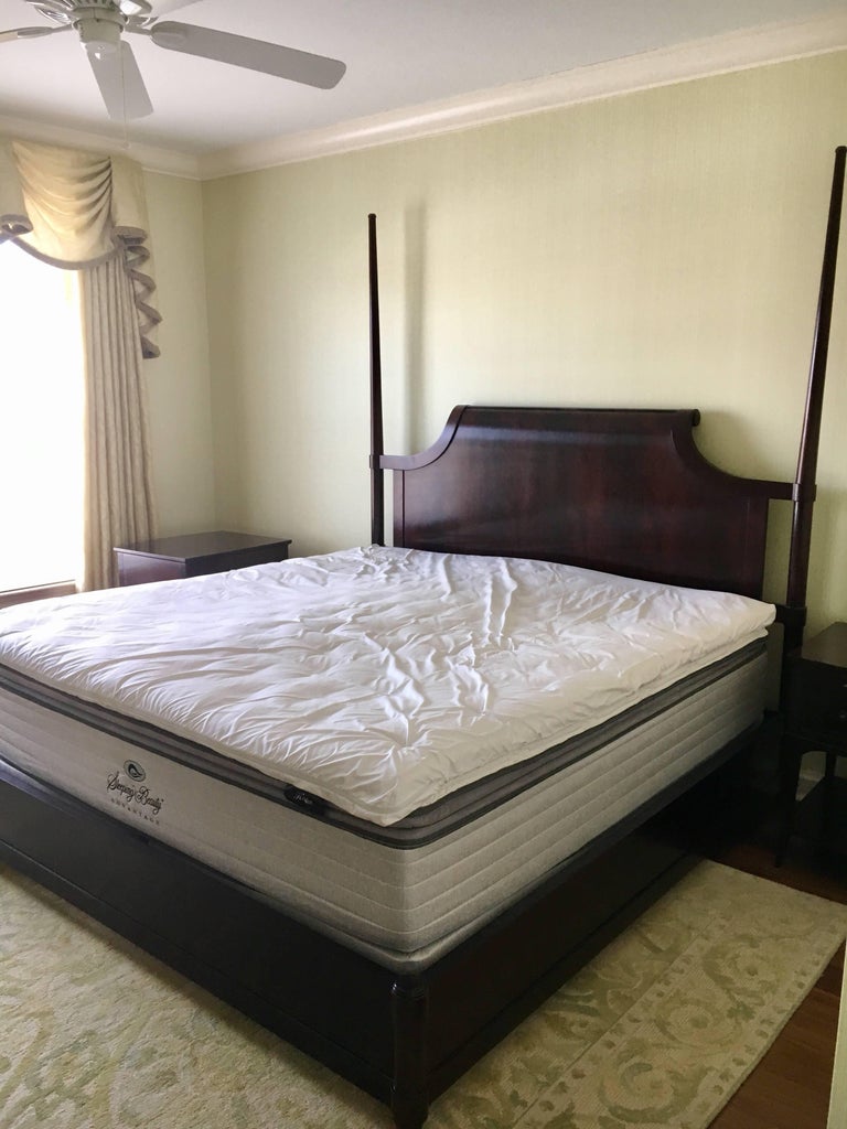 Baker Furniture Thomas Pheasant Queen Mahogany Bed For Sale at 1stDibs