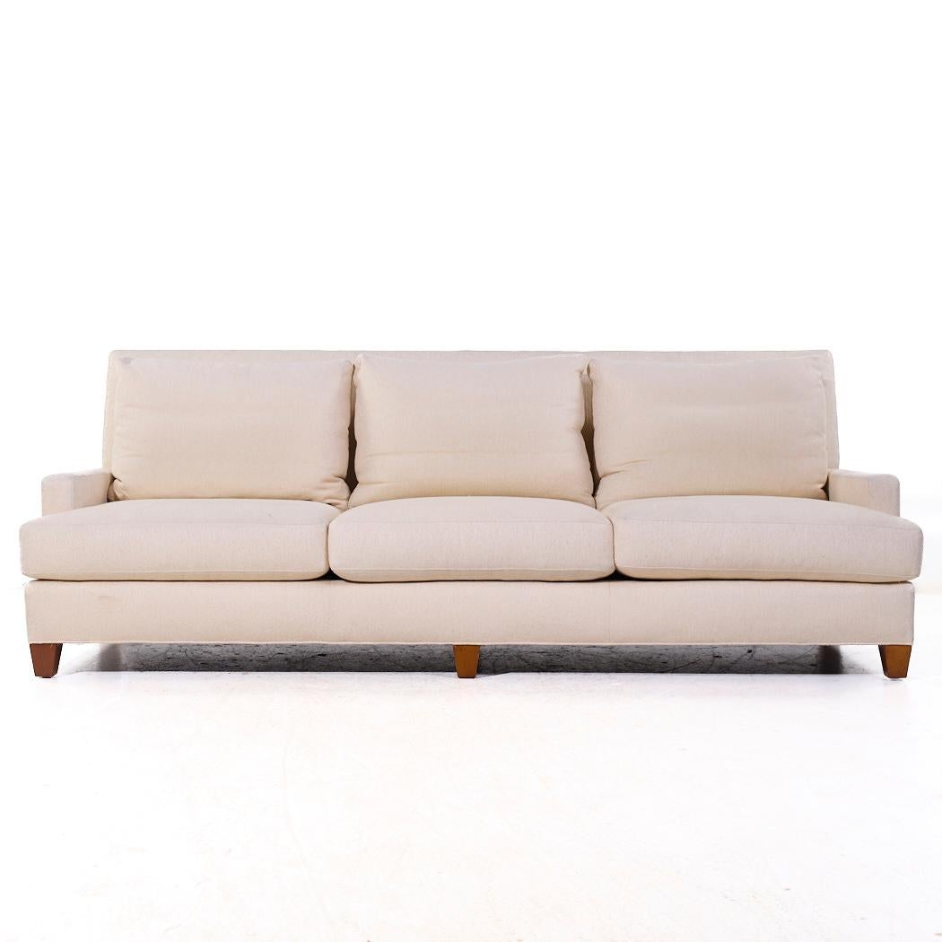 Baker Furniture Sofá con brazos

Este sofá mide 98 de ancho x 41 de fondo x 38 pulgadas de alto, con una altura del asiento de 19 y una altura de los brazos de 22 pulgadas

Sobre las fotos: Hacemos nuestras fotos en un estudio con iluminación