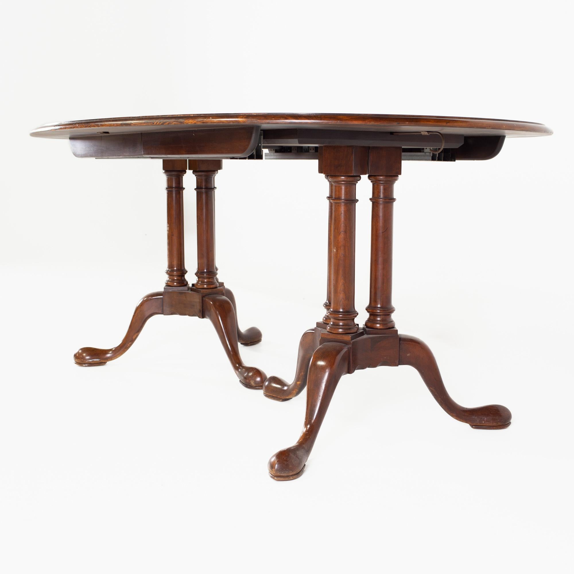 Baker Furniture Traditional Mahogany Dining Table 9