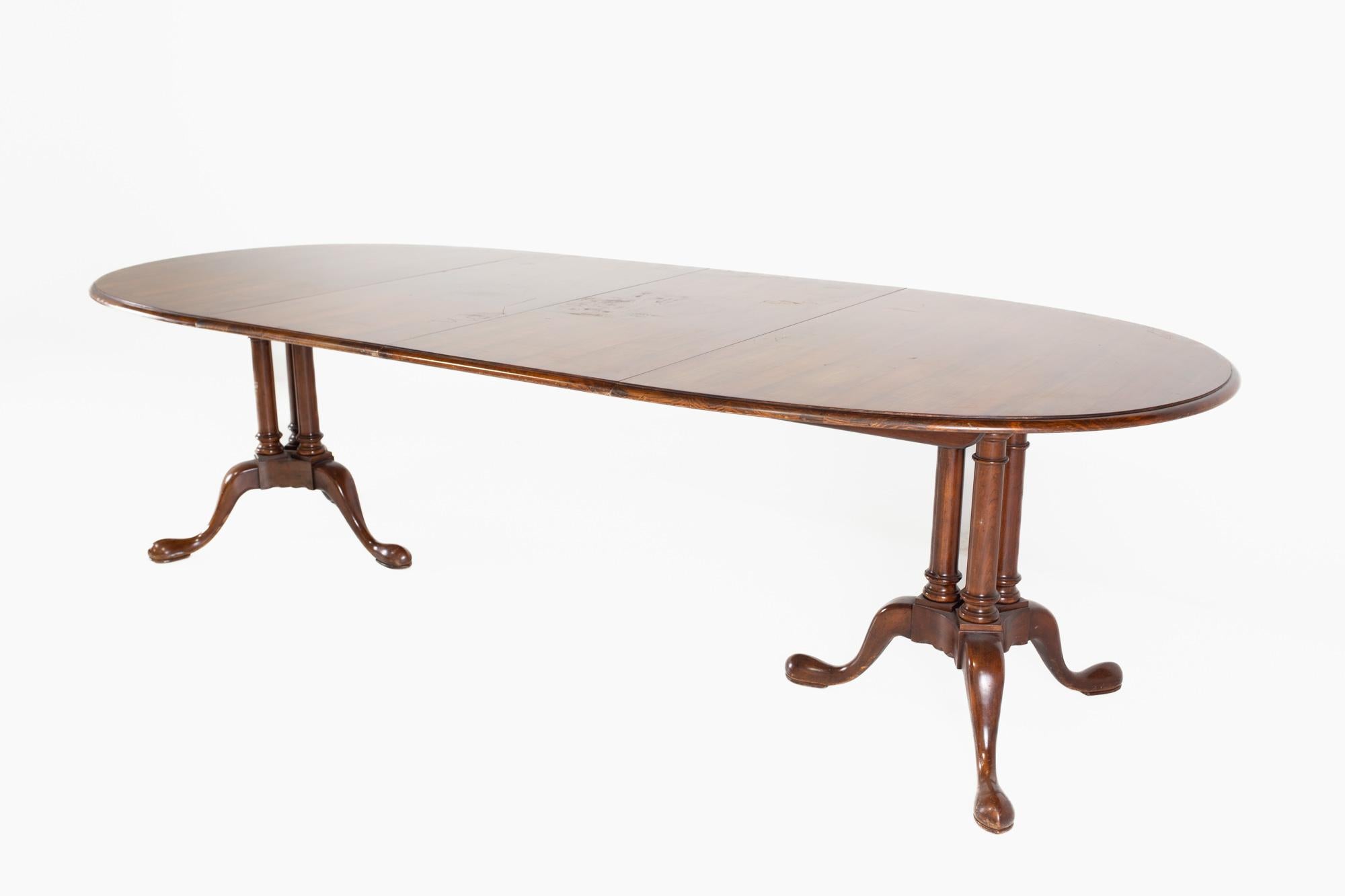 Contemporary Baker Furniture Traditional Mahogany Dining Table