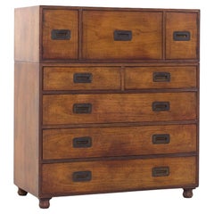 Meubles Baker - Commode haute de campagne en noyer
