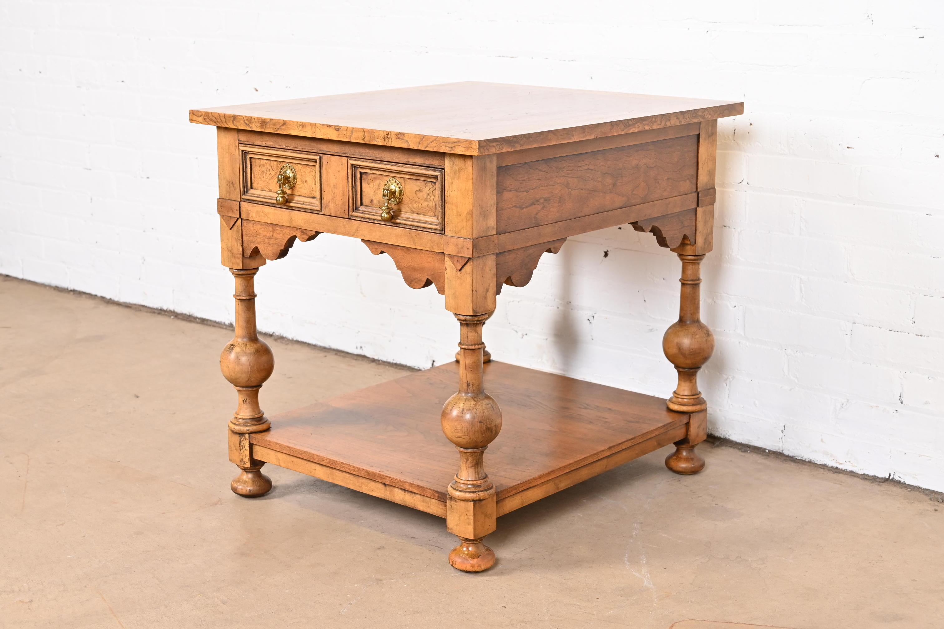 Baker Furniture William and Mary Walnut and Burl Wood Tea Table In Good Condition For Sale In South Bend, IN