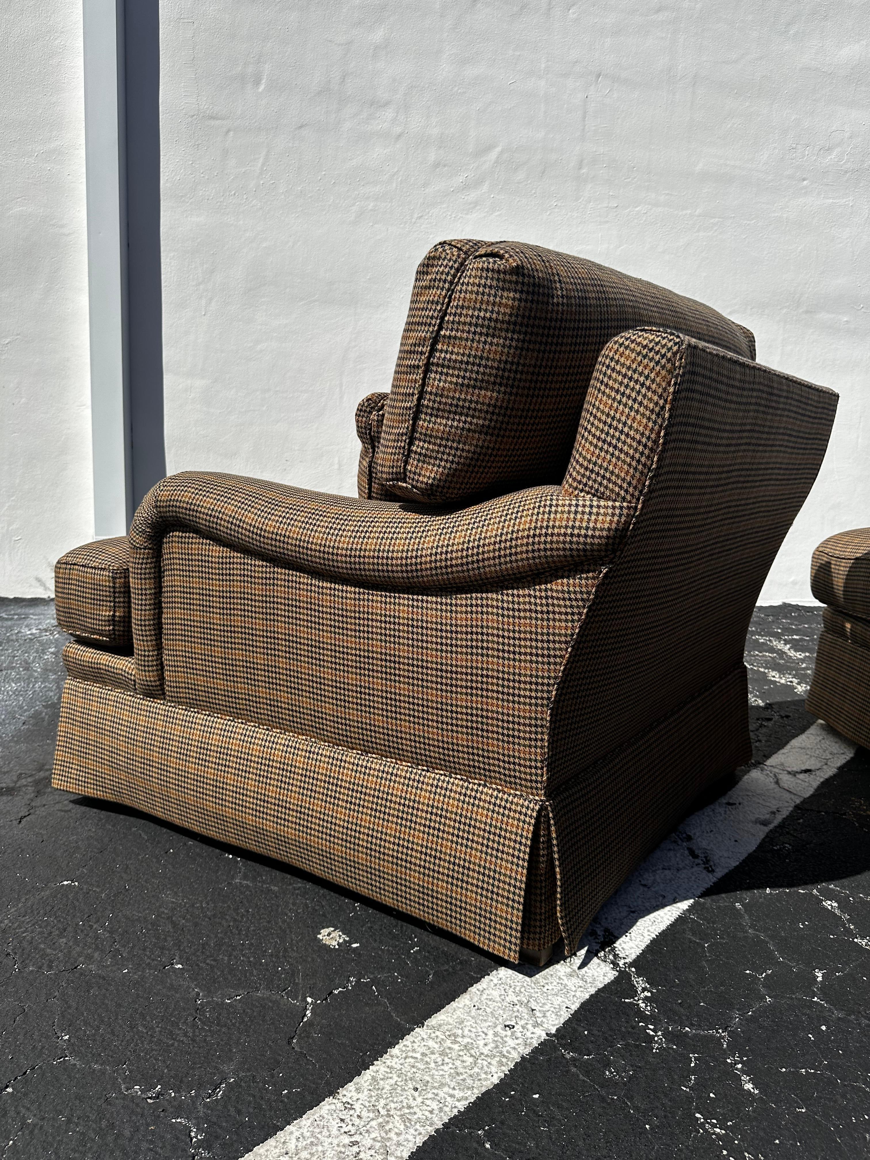Baker Furniture XL English Houndstooth Club Chairs Ottoman, Satz von 4 im Angebot 7