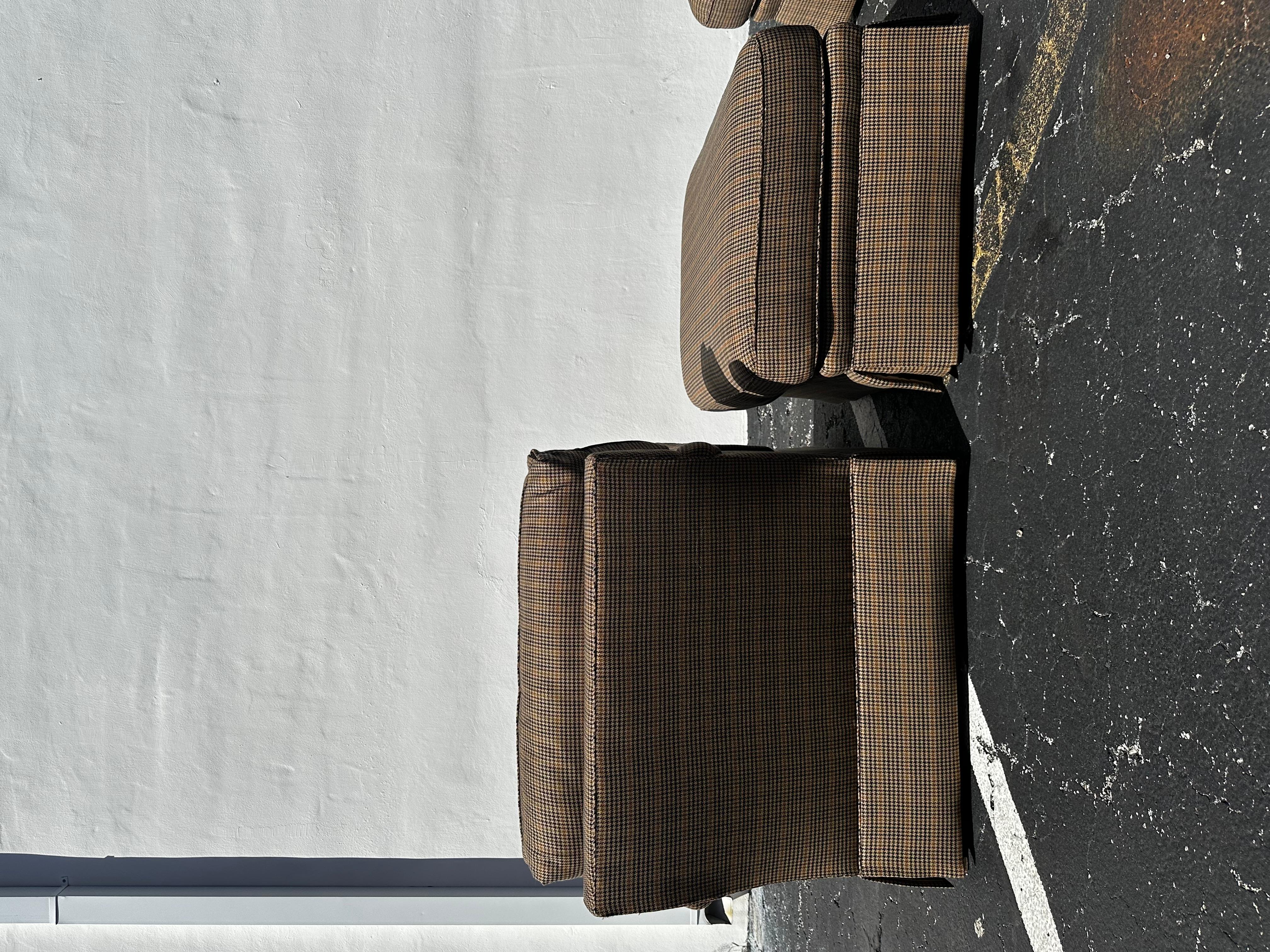 Baker Furniture XL English Houndstooth Club Chairs Ottoman, Satz von 4 im Angebot 4