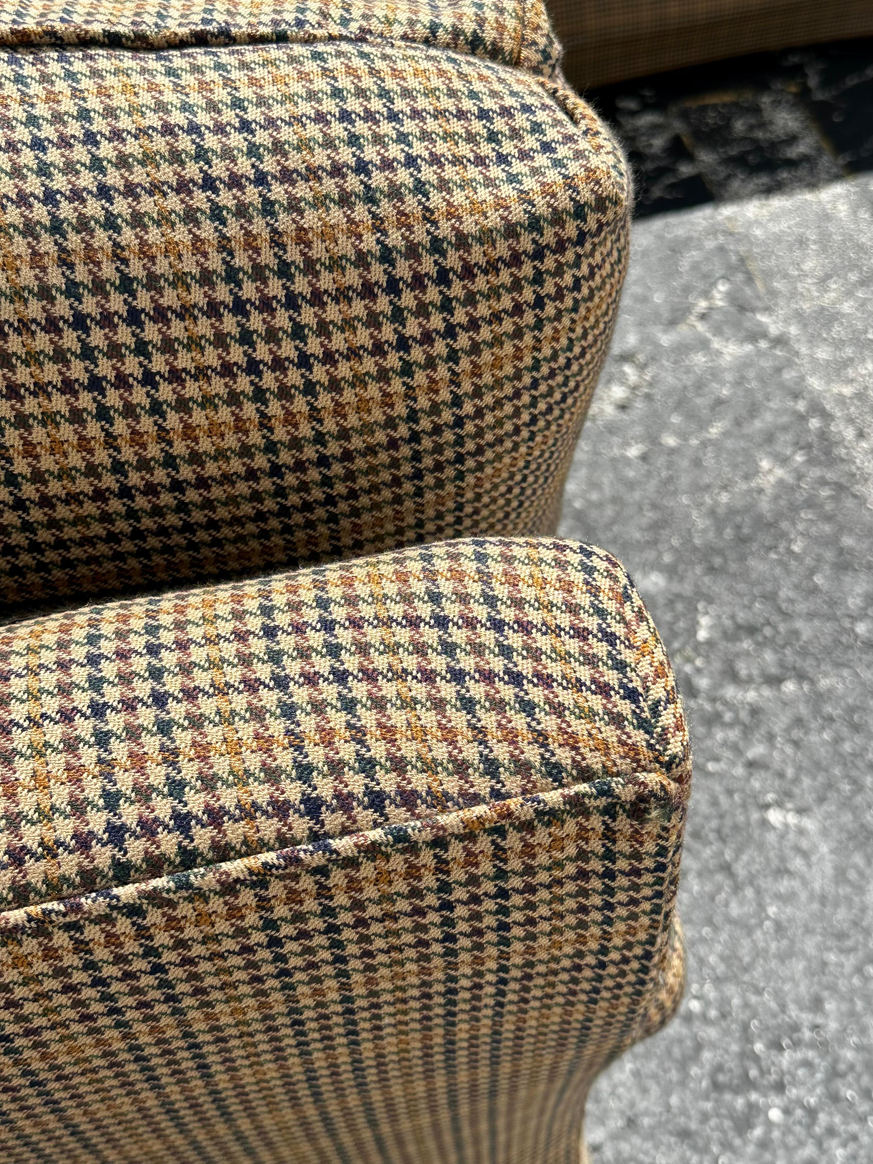 Baker Furniture XL English Houndstooth Club Chairs Ottoman, Satz von 4 im Angebot 11