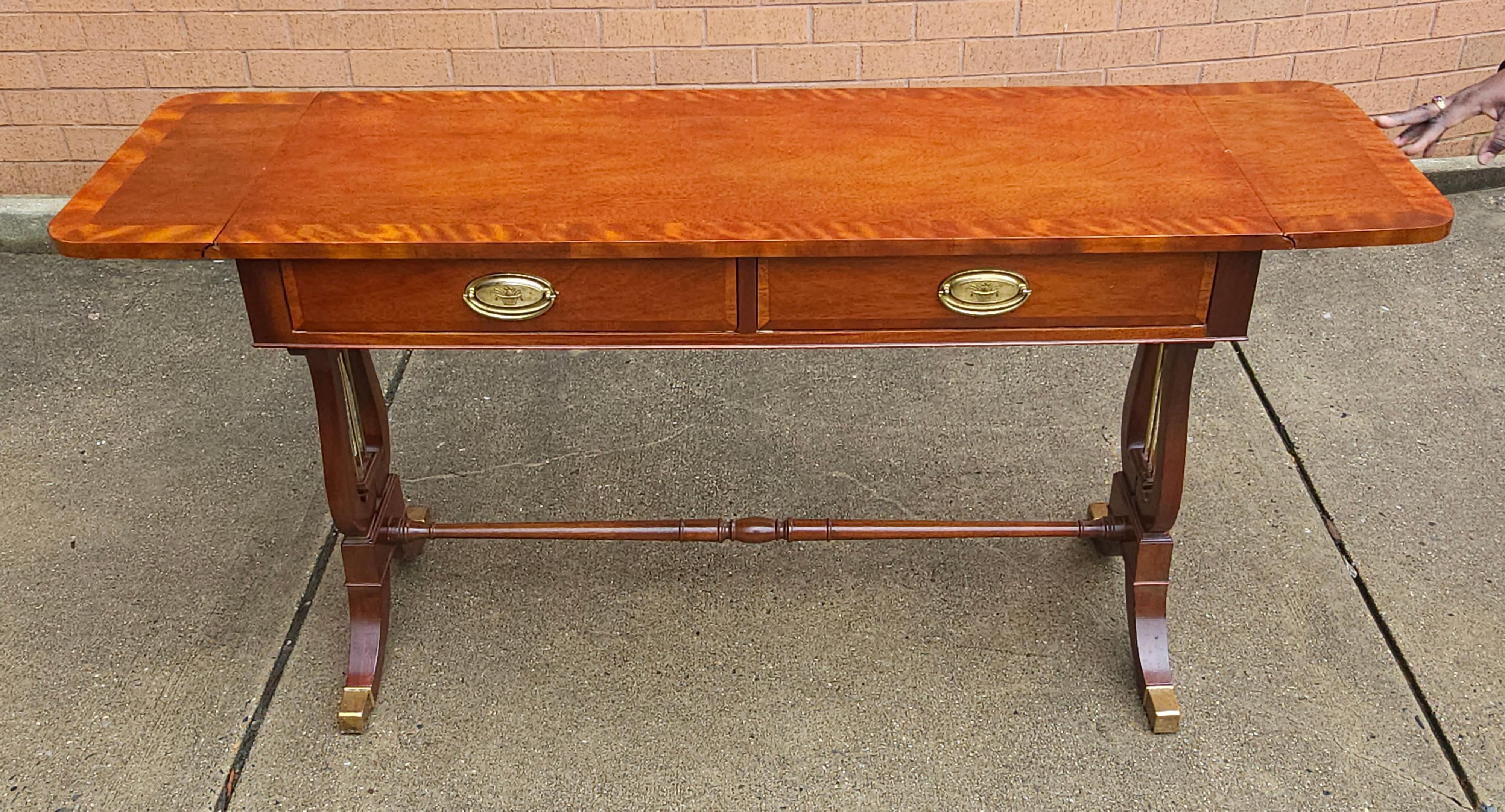 Baker George III Style Crossbanded Mahogany Drop-Leaf Console / Sofa Table For Sale 1