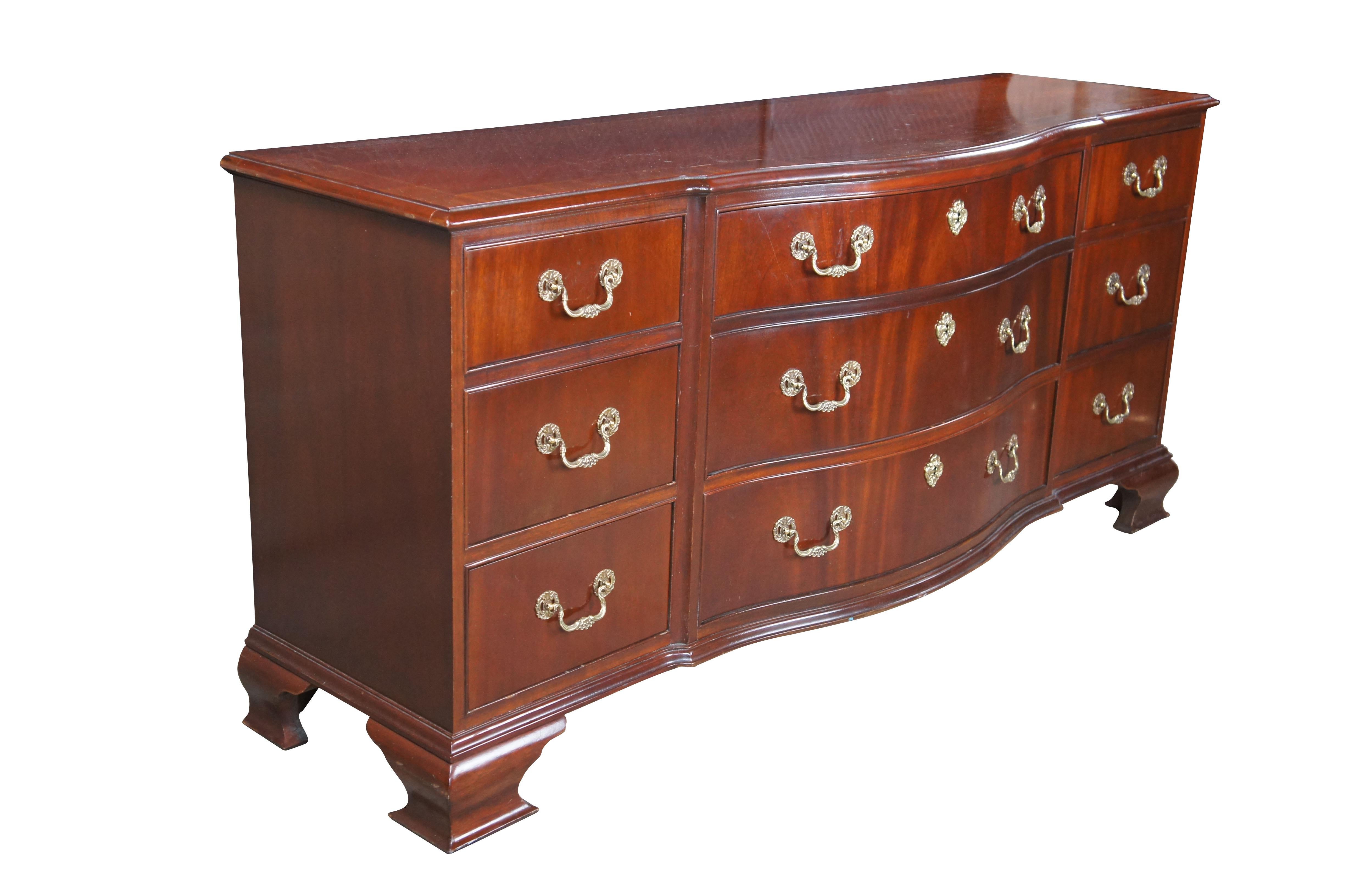 Baker Georgian Mahagoni Bowfront Triple Dresser Chest Console Credenza 70
