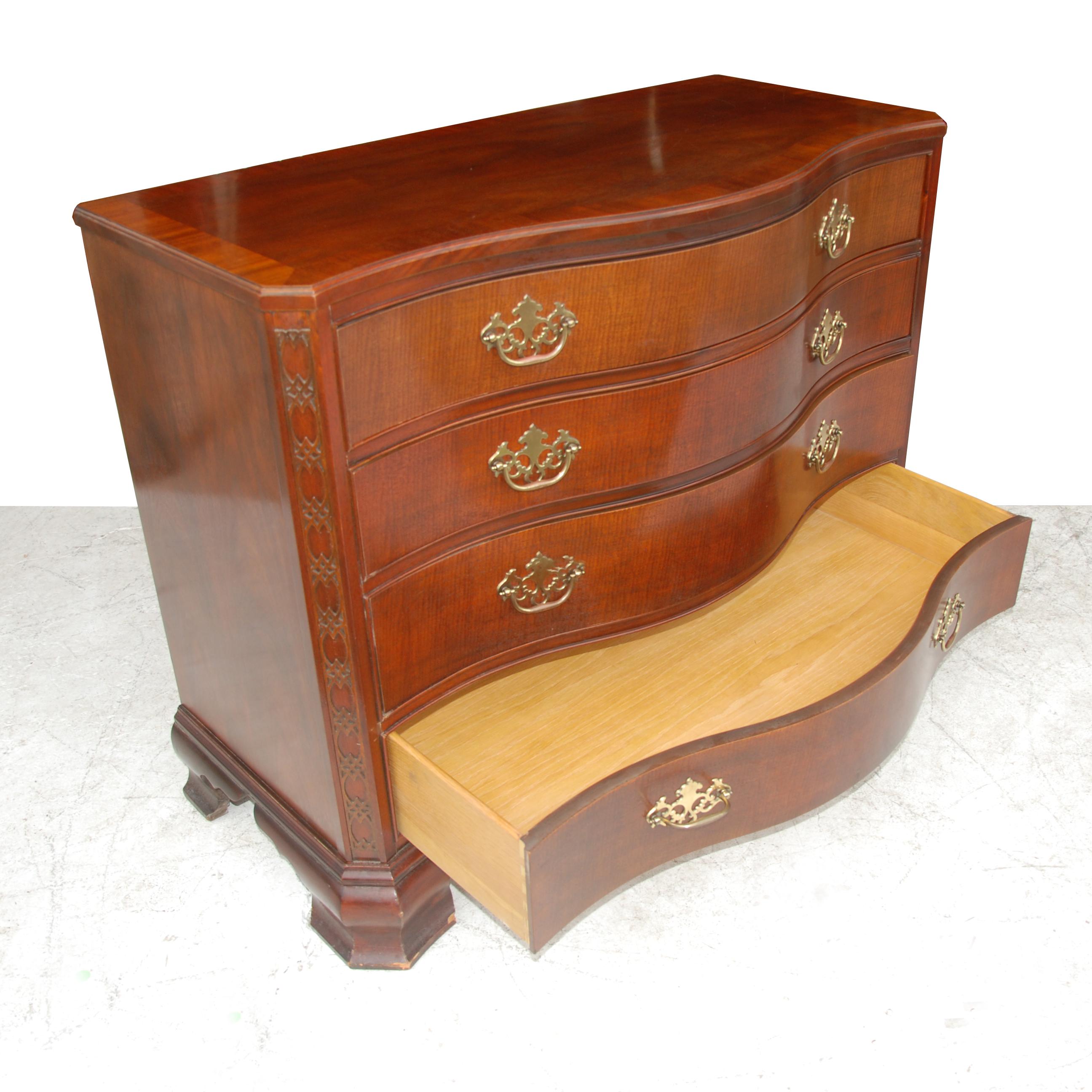 Regency Baker Historic Charleston Chippendale Dresser For Sale
